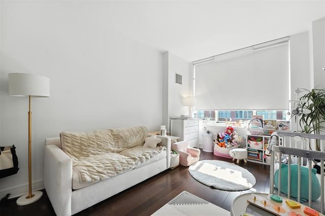 1100 MAXWELL LANE Unit: 622