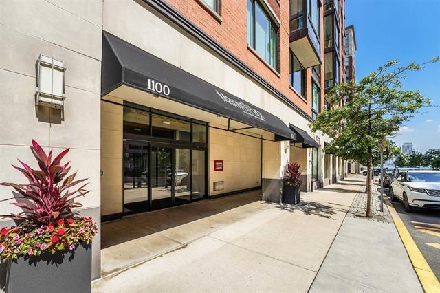 1100 MAXWELL LANE Unit: 622