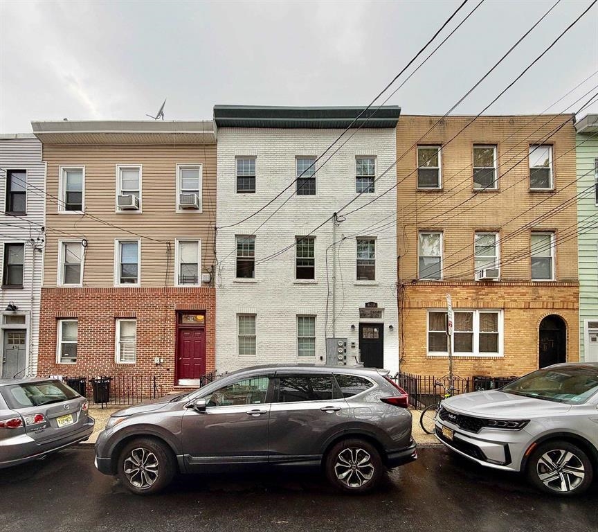 432 2ND ST Unit: 1