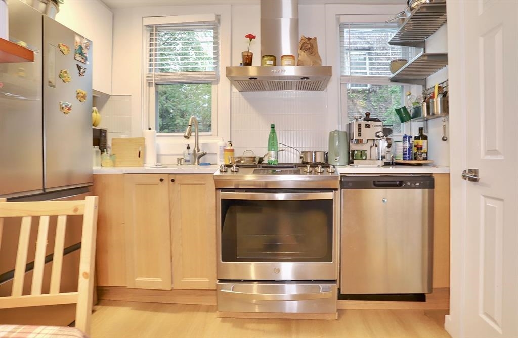 432 2ND ST Unit: 1