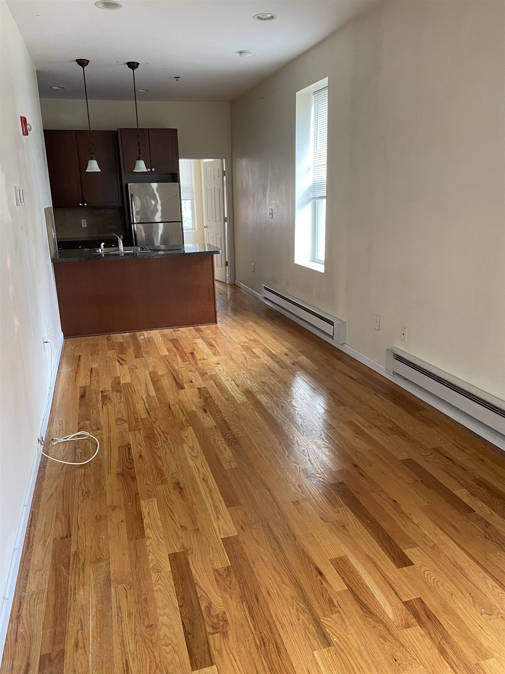 942 WILLOW AVE Unit: 3R