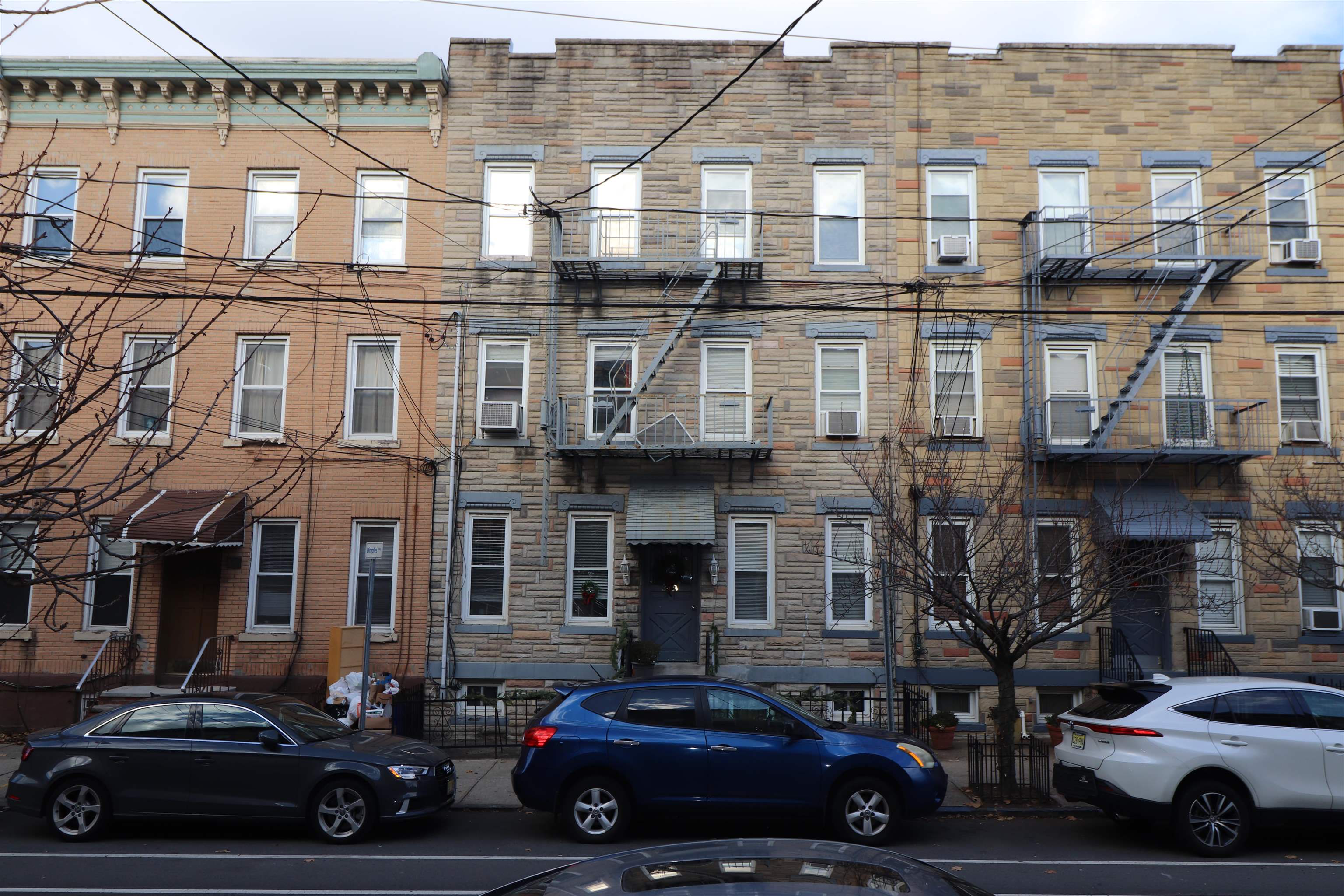 348 7TH ST Unit: 6 (3R)