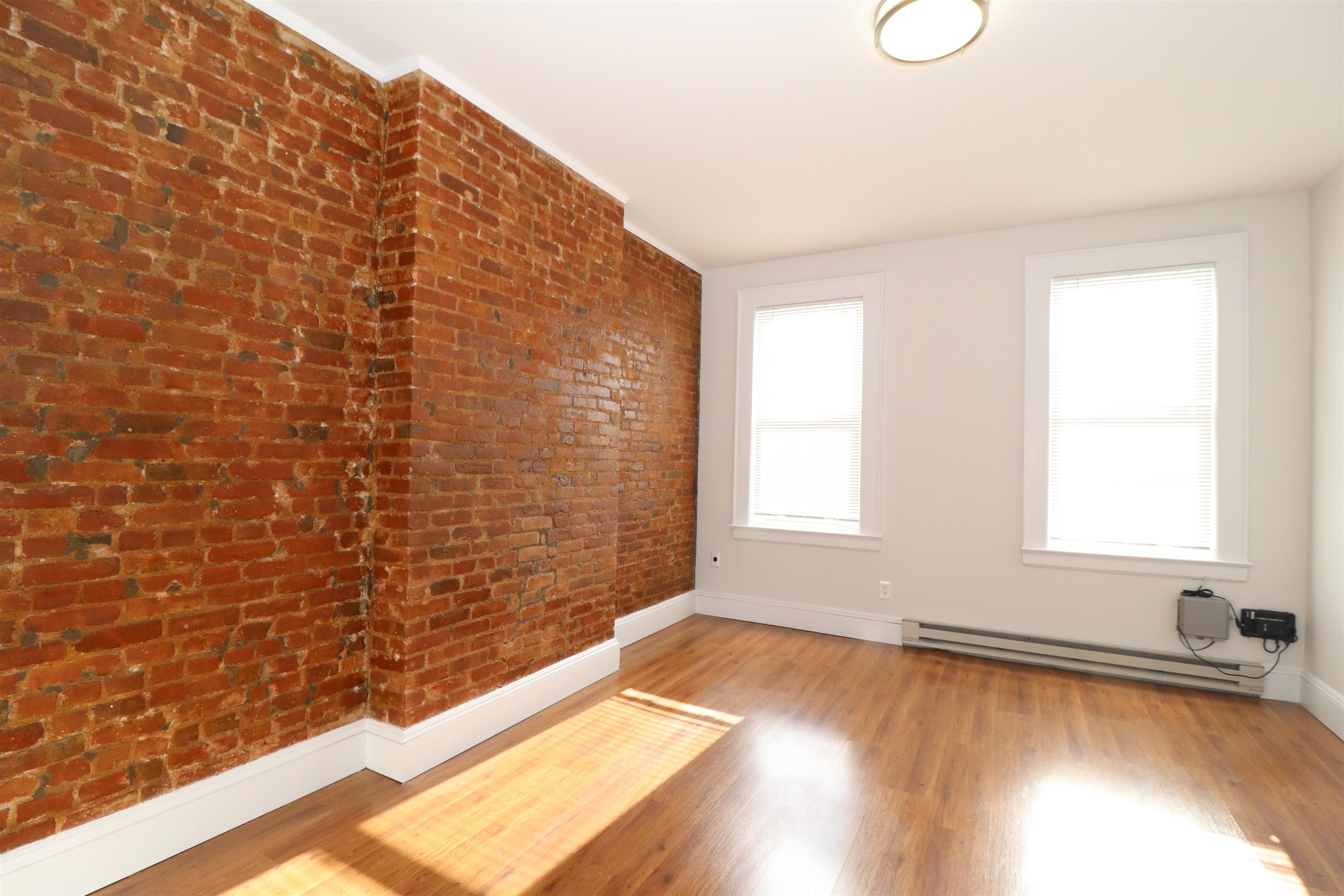 348 7TH ST Unit: 6 (3R)