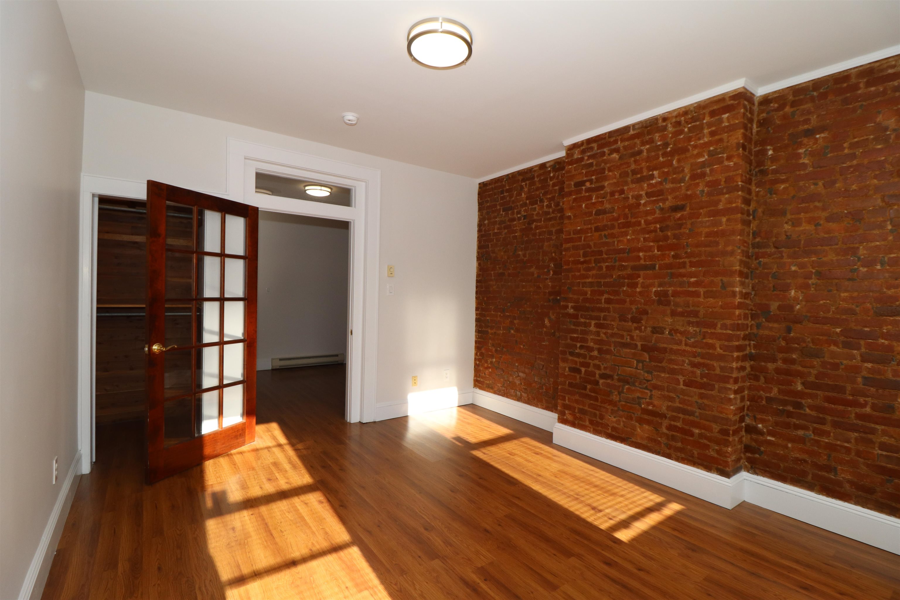 348 7TH ST Unit: 6 (3R)