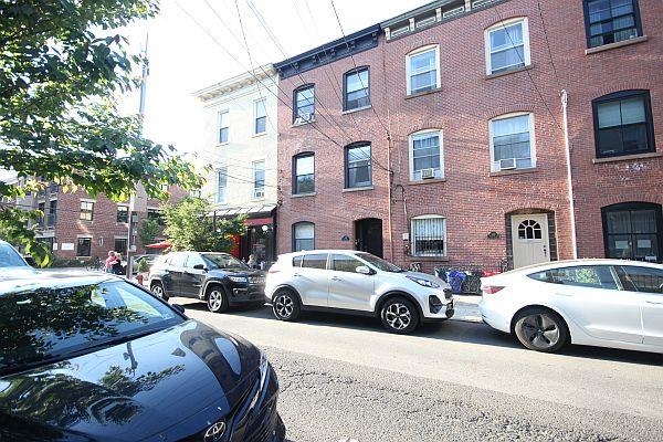 164 5TH ST Unit: 2