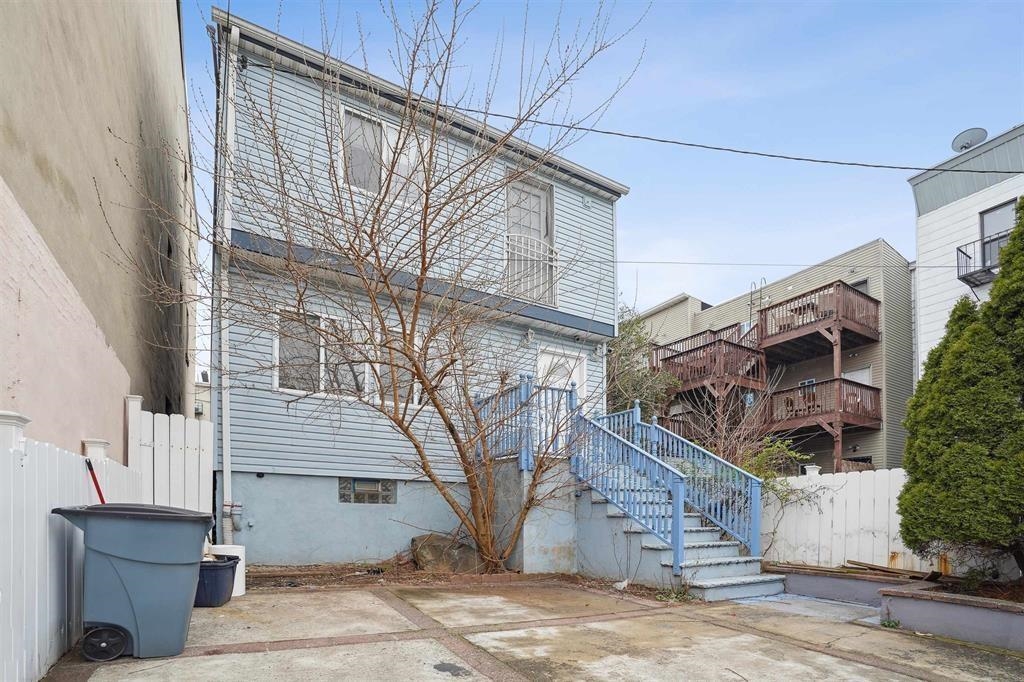 292 NEW YORK AVE