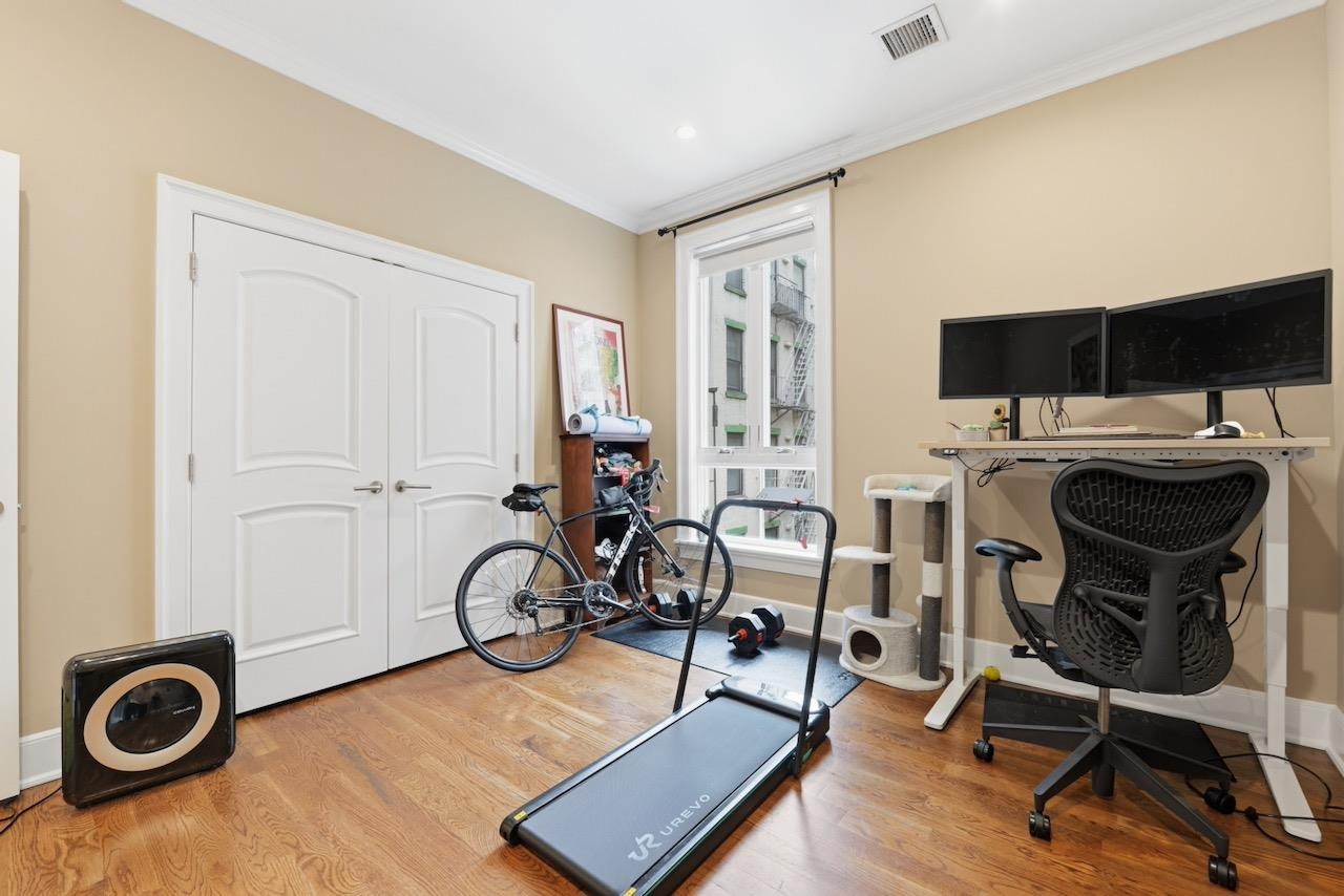 313 1ST ST Unit: 3C