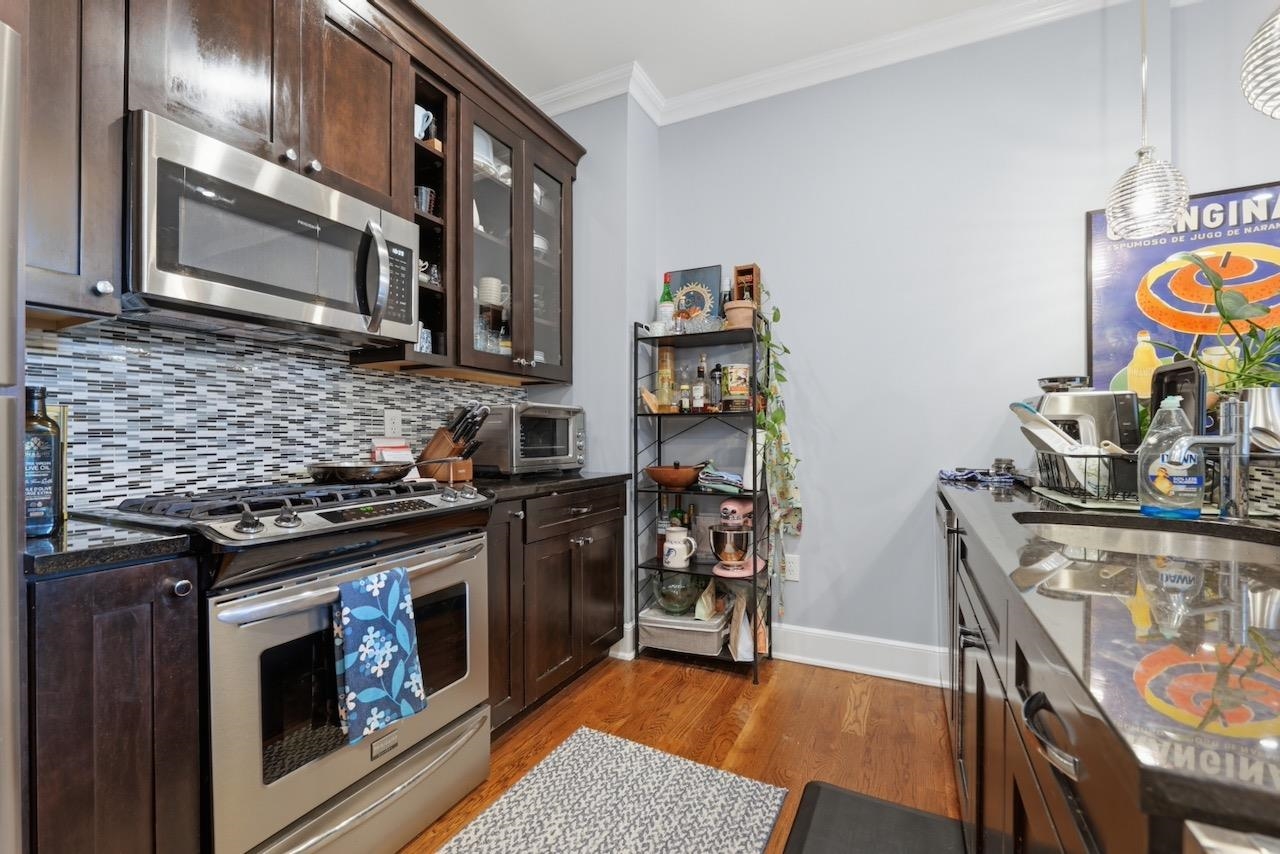 313 1ST ST Unit: 3C