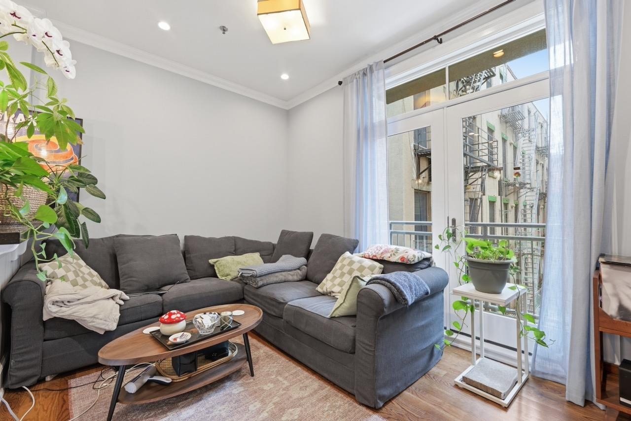 313 1ST ST Unit: 3C
