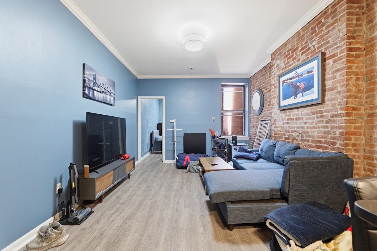 263 1ST ST Unit: 3R