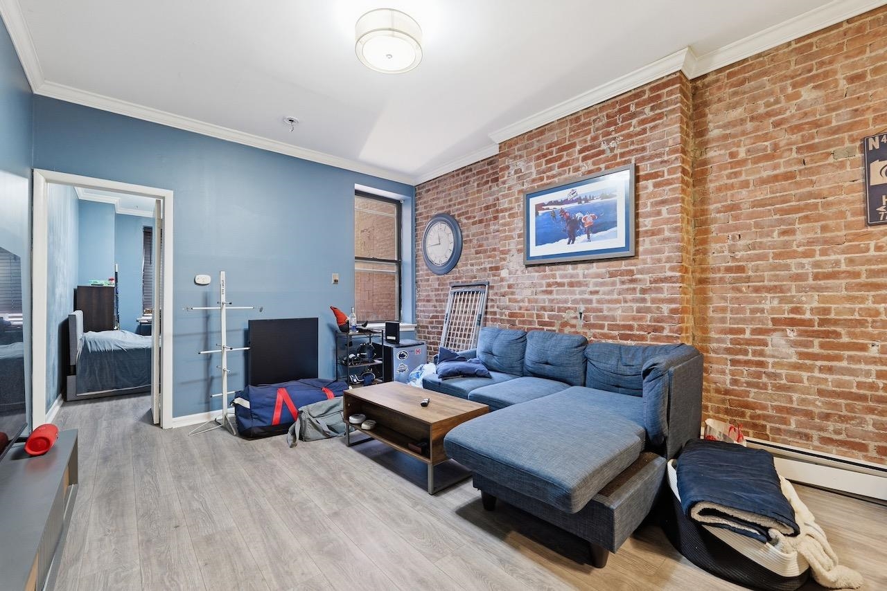 263 1ST ST Unit: 3R