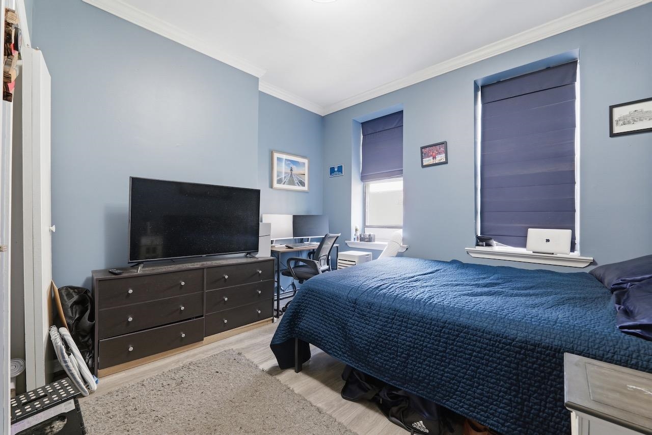 263 1ST ST Unit: 3R