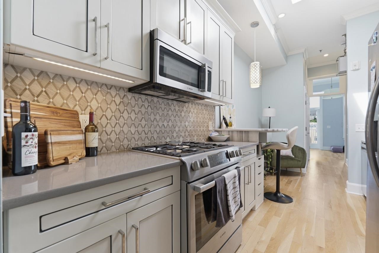 604 ADAMS ST Unit: 7
