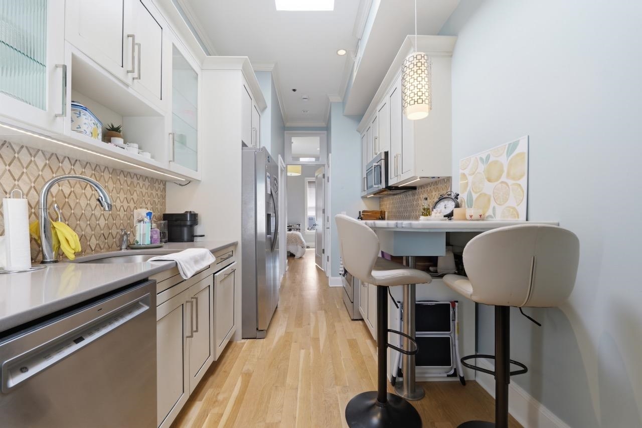 604 ADAMS ST Unit: 7
