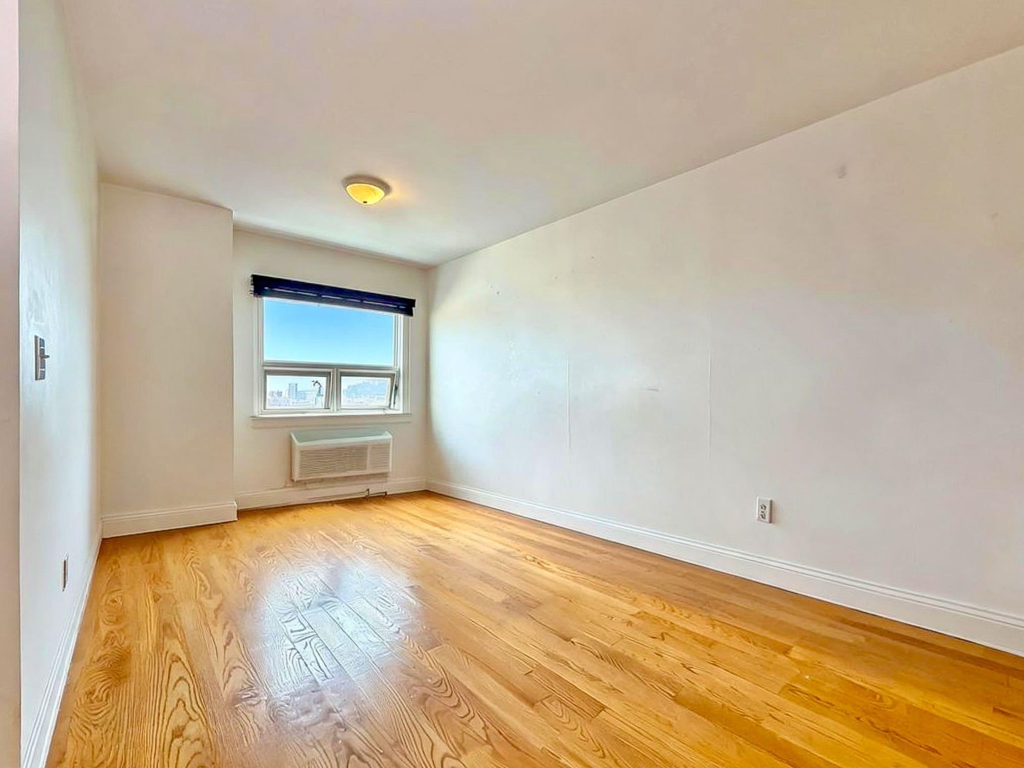 809 22ND ST Unit: 703