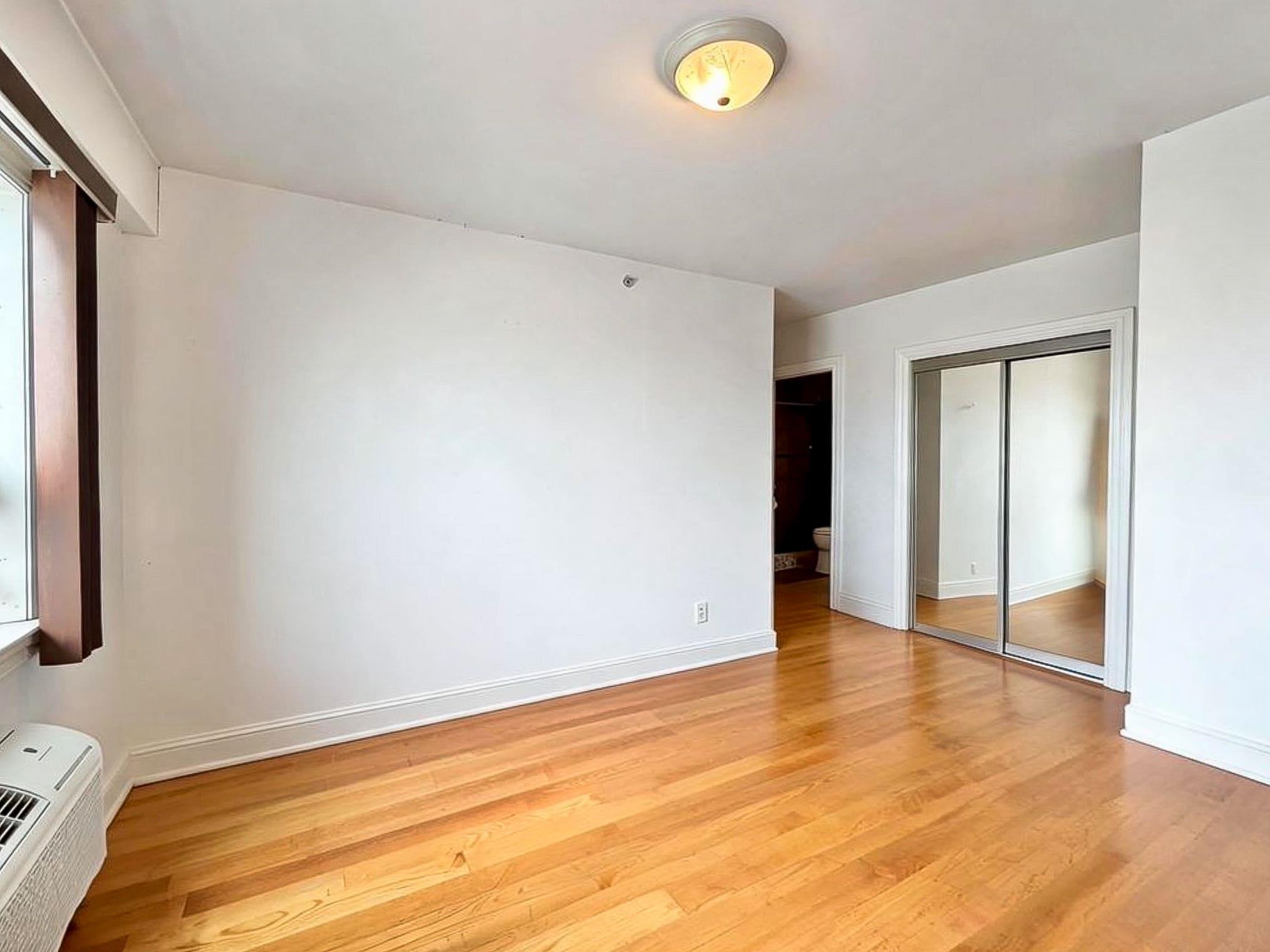 809 22ND ST Unit: 703