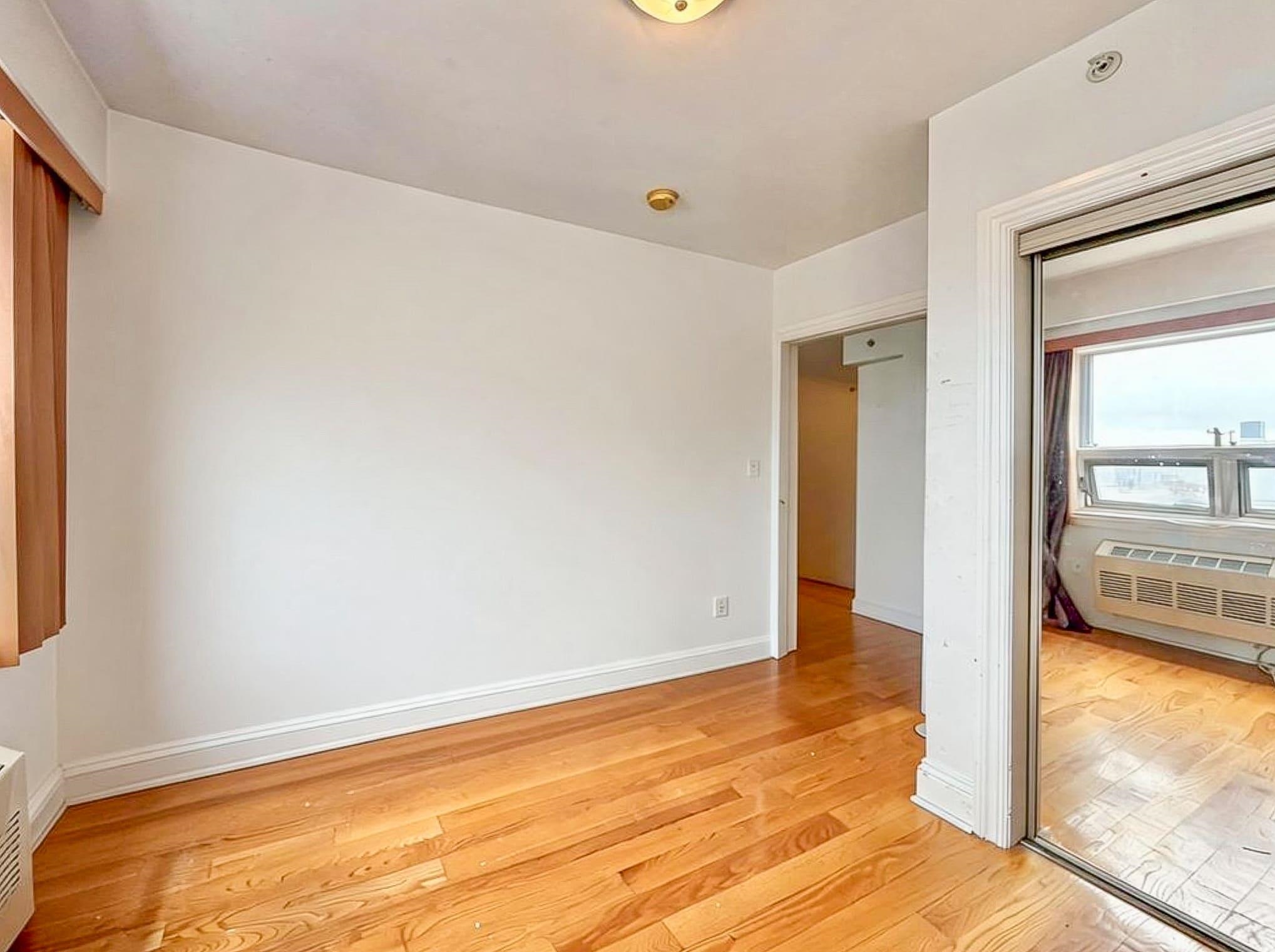 809 22ND ST Unit: 703