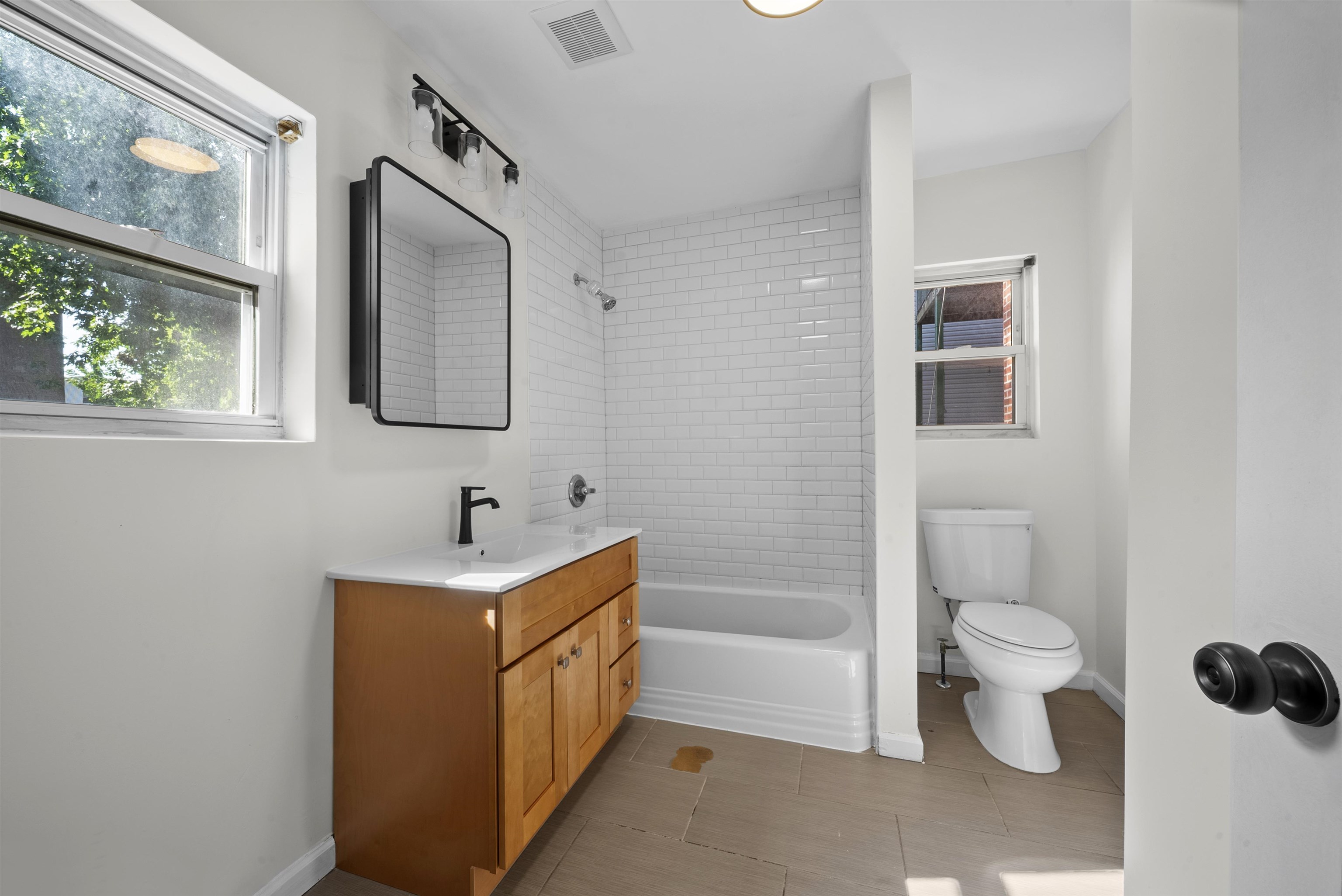 67 FRANKLIN ST Unit: 2