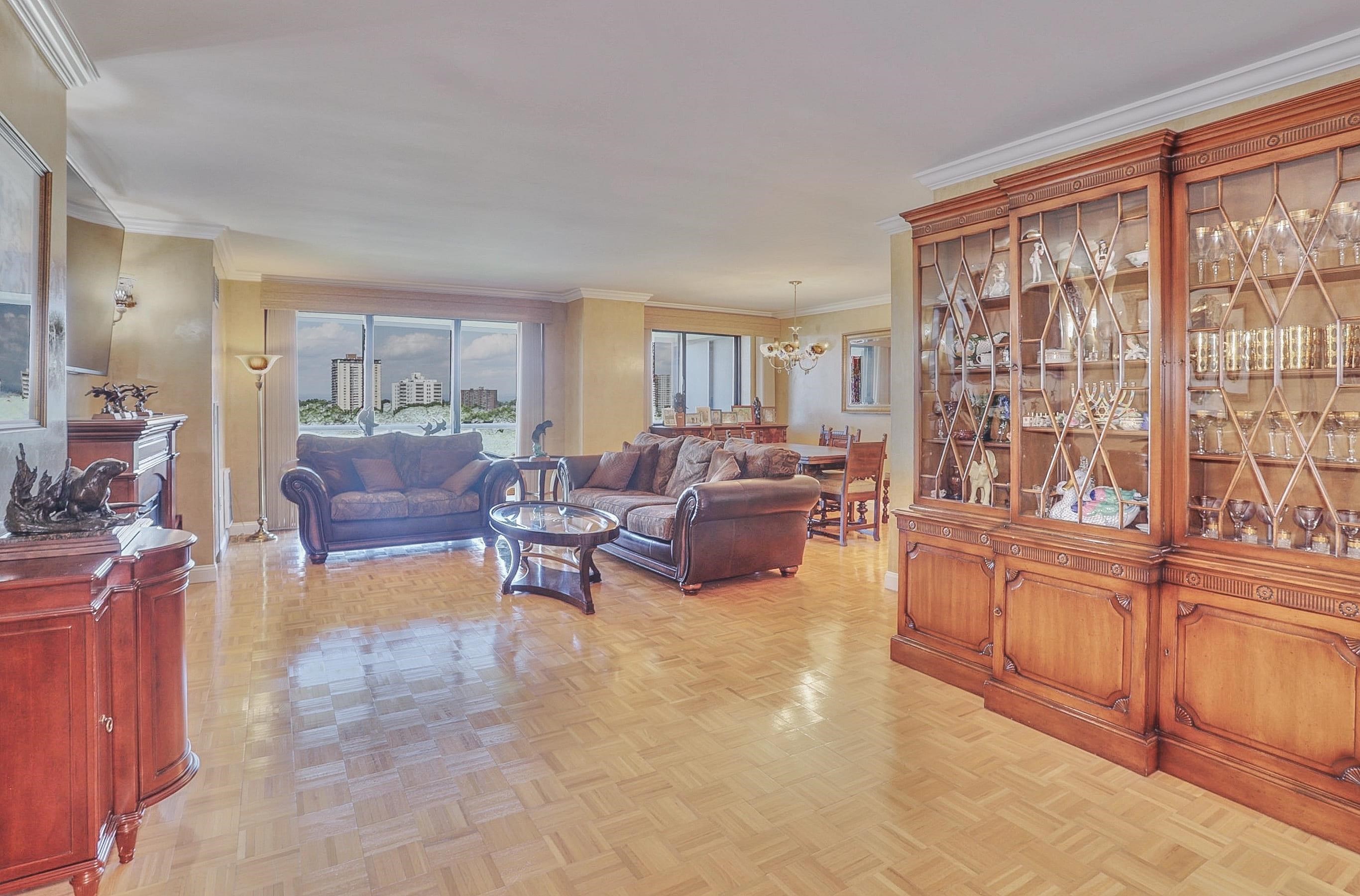 1512 PALISADE AVE Unit: 14R