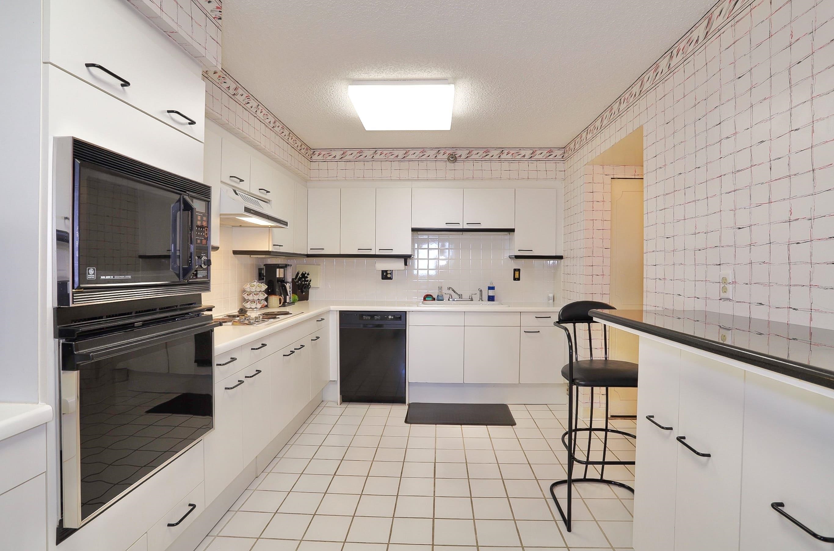 1512 PALISADE AVE Unit: 14R
