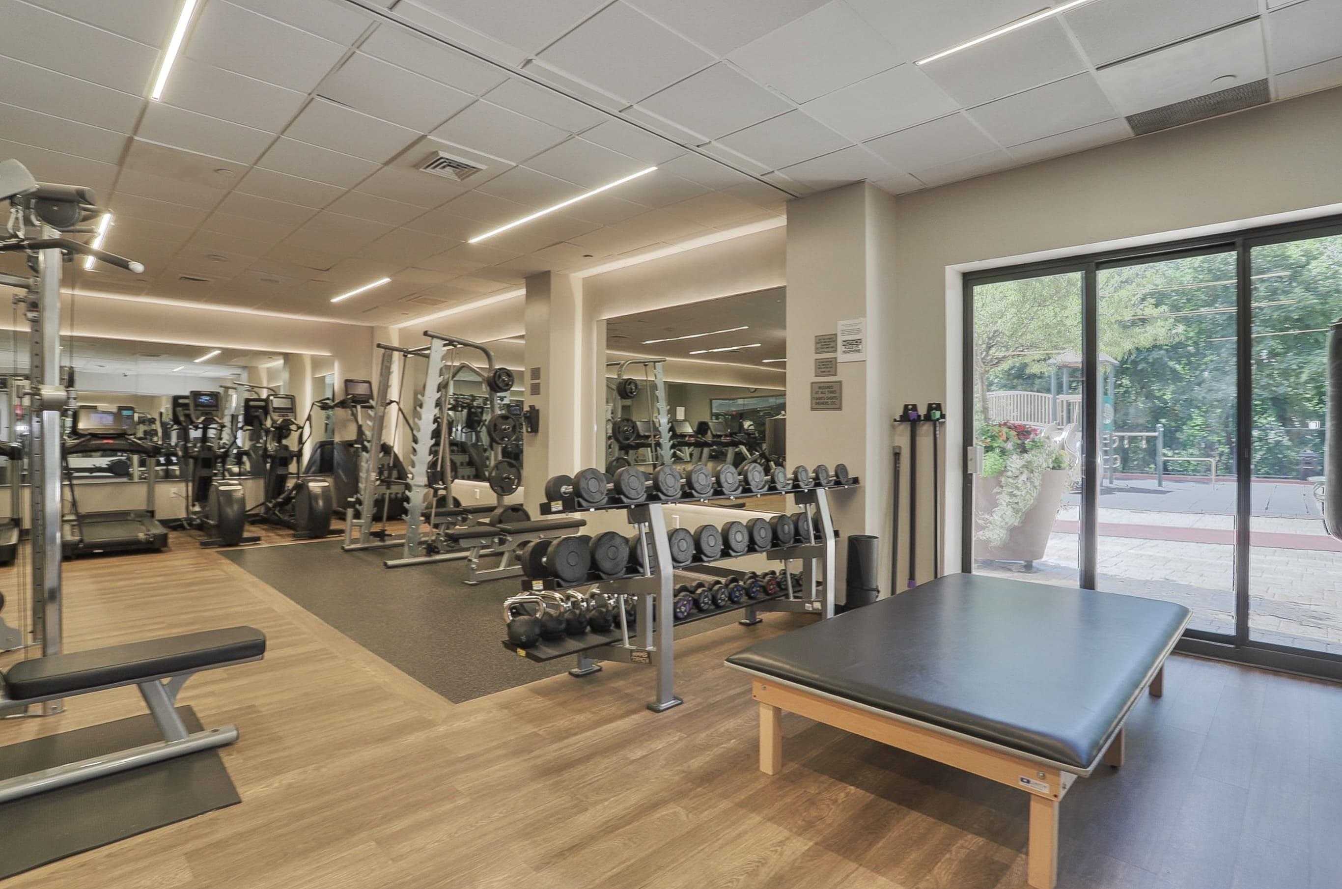 1512 PALISADE AVE Unit: 14R