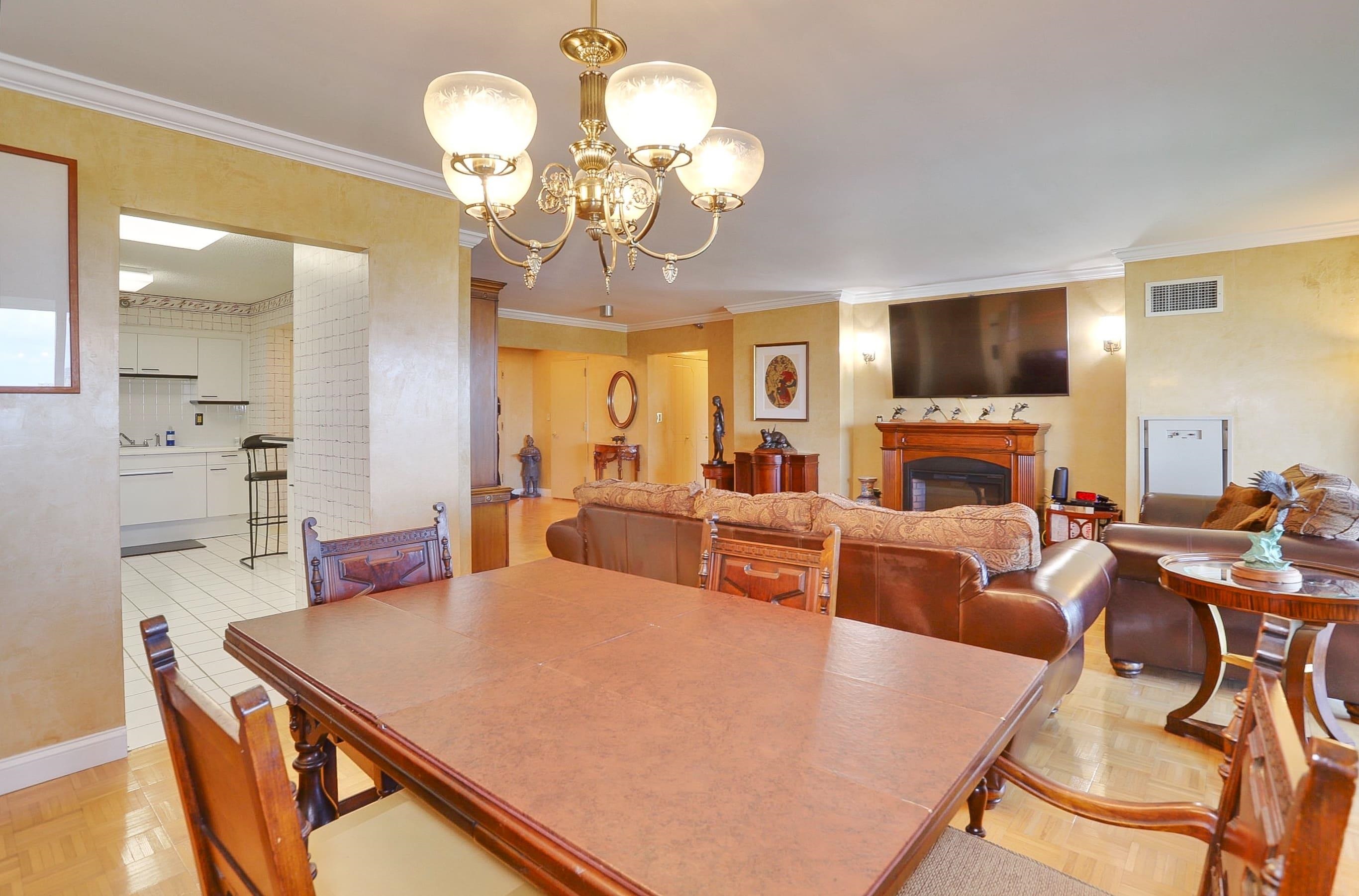 1512 PALISADE AVE Unit: 14R