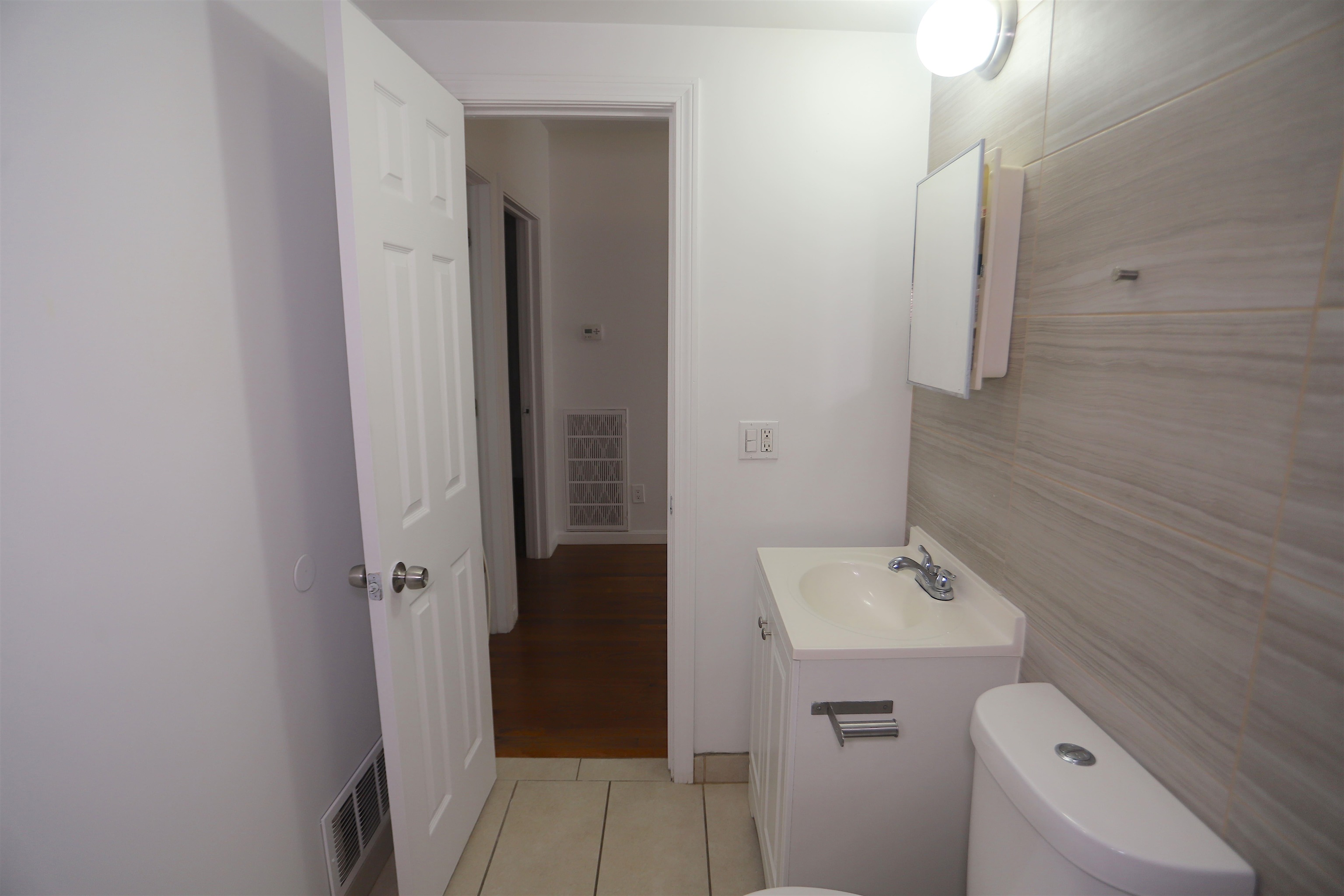 195 WEBSTER AVE Unit: 2