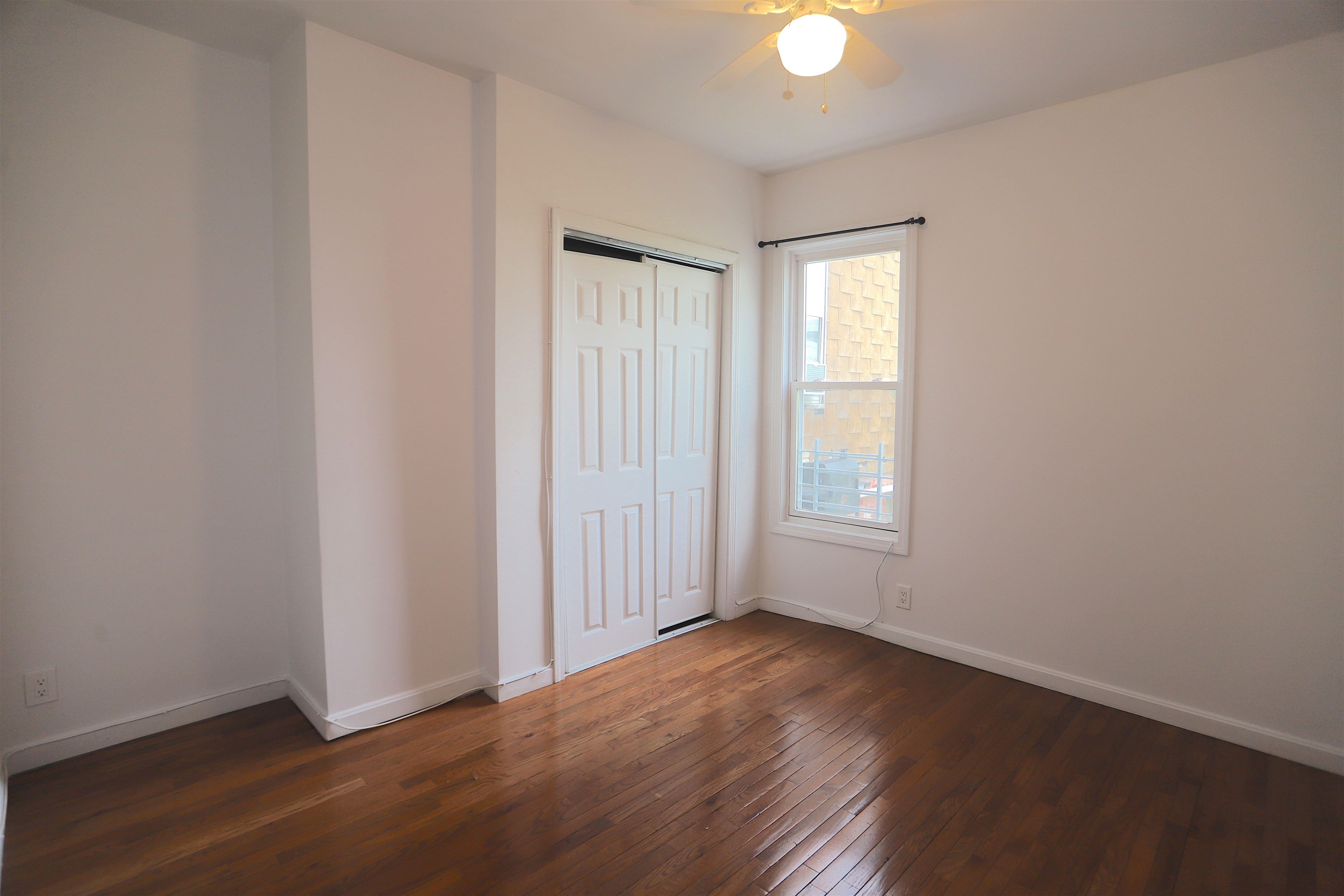 195 WEBSTER AVE Unit: 2