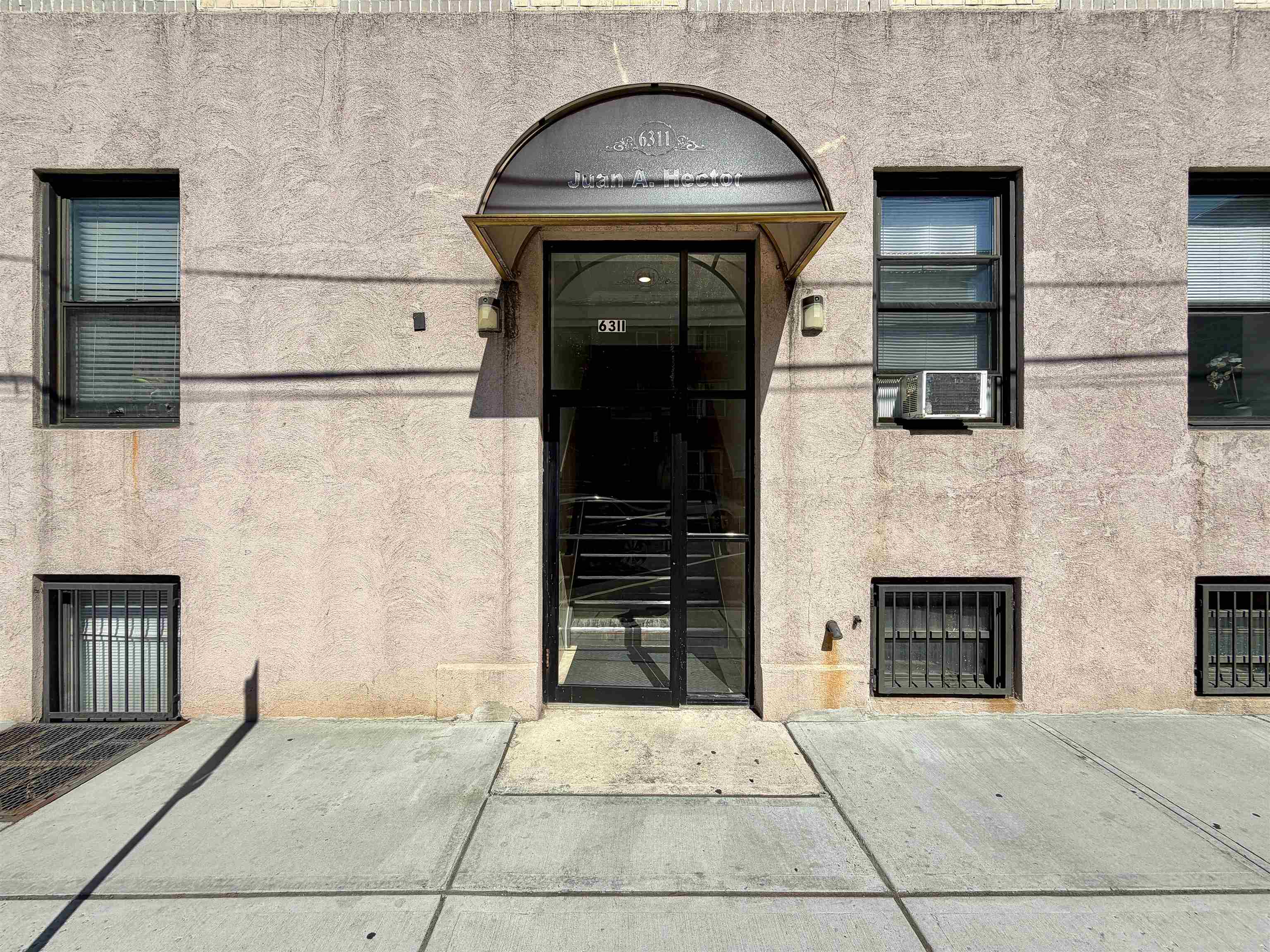 6311 DEWEY AVE Unit: 1