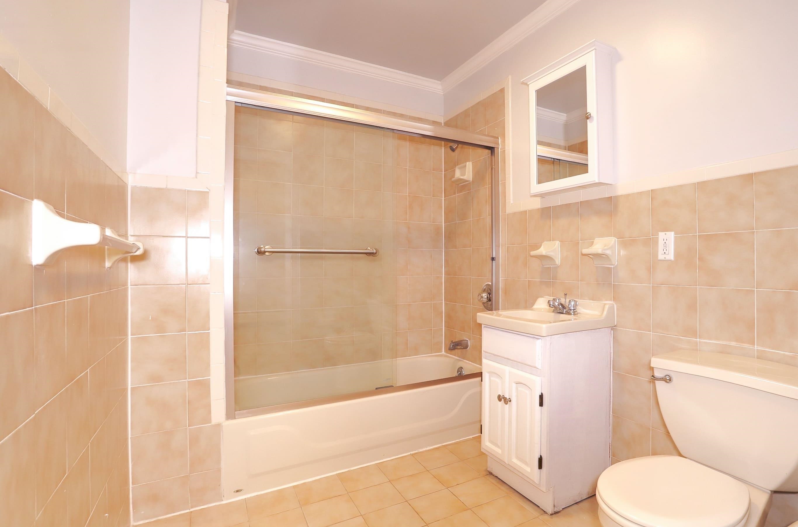 6311 DEWEY AVE Unit: 1
