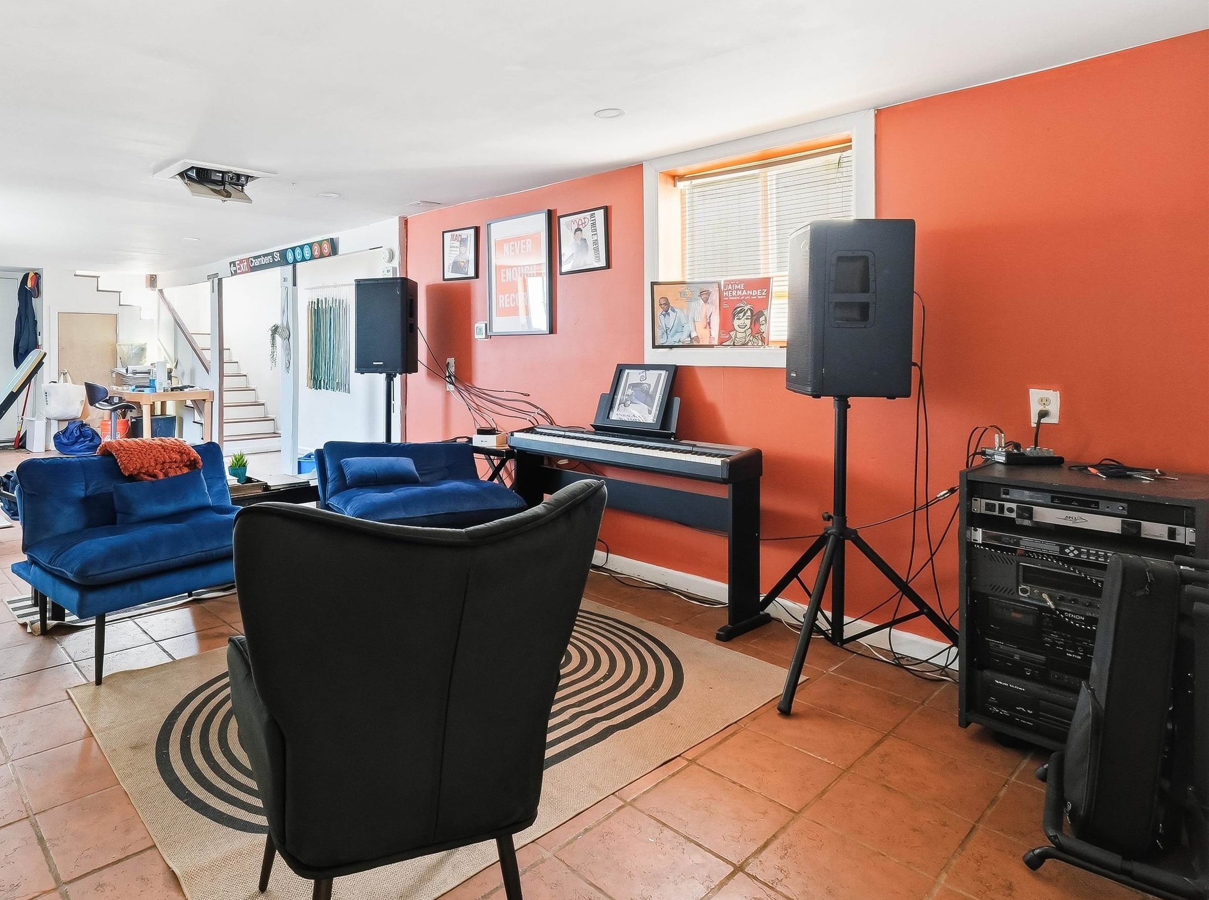 211 PLAINFIELD AVE