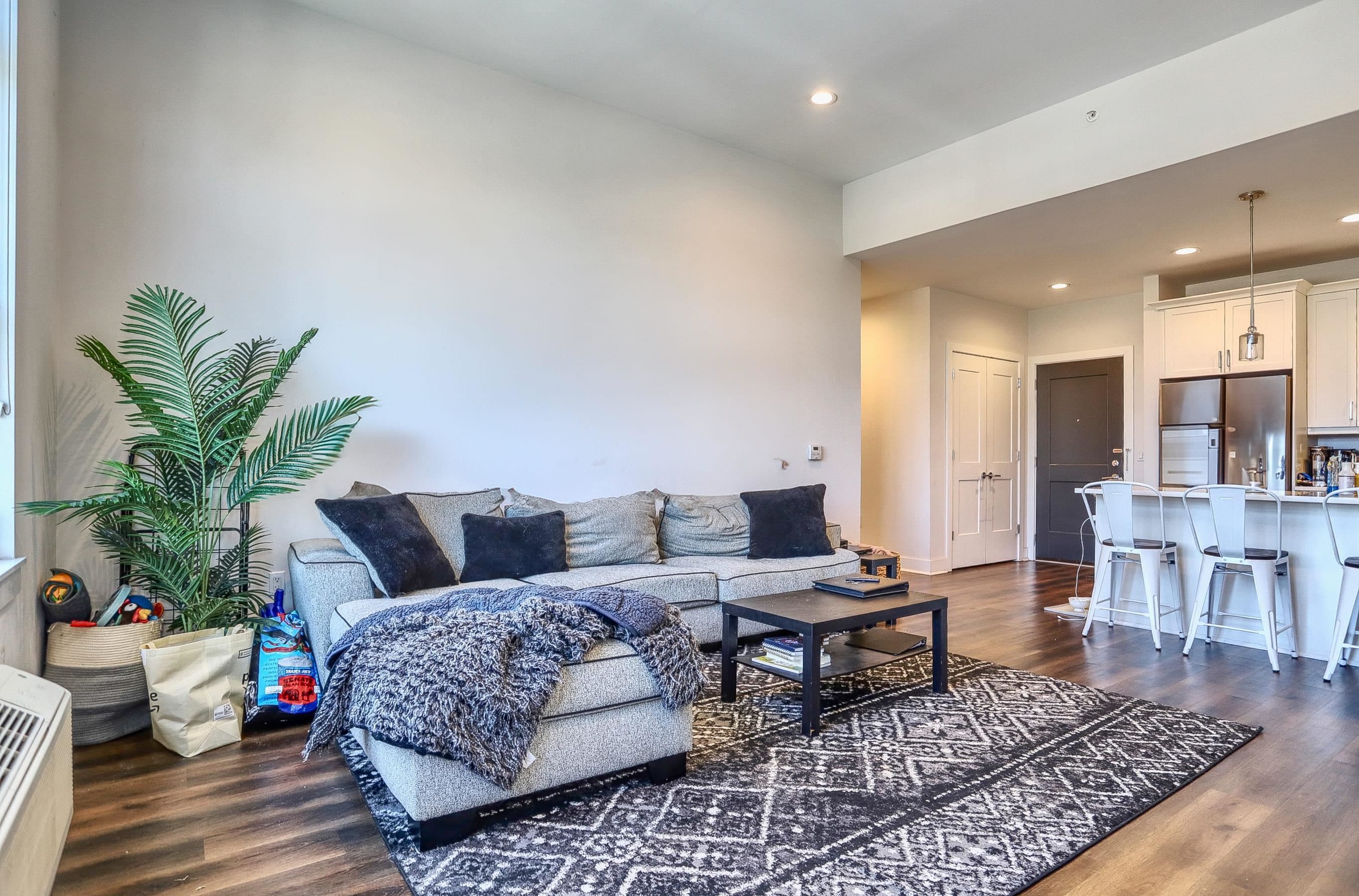 110 MARKET ST Unit: 204