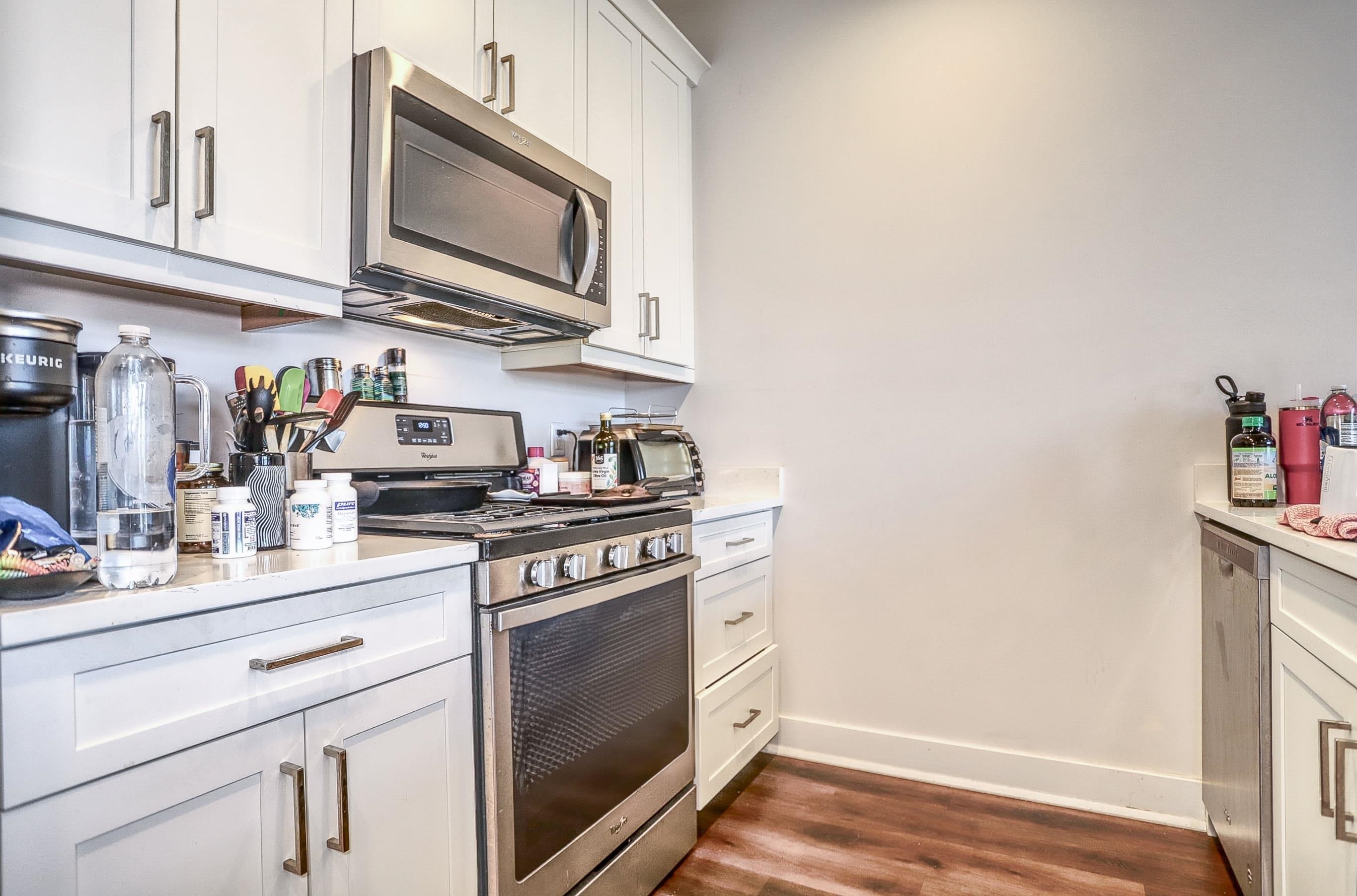 110 MARKET ST Unit: 204