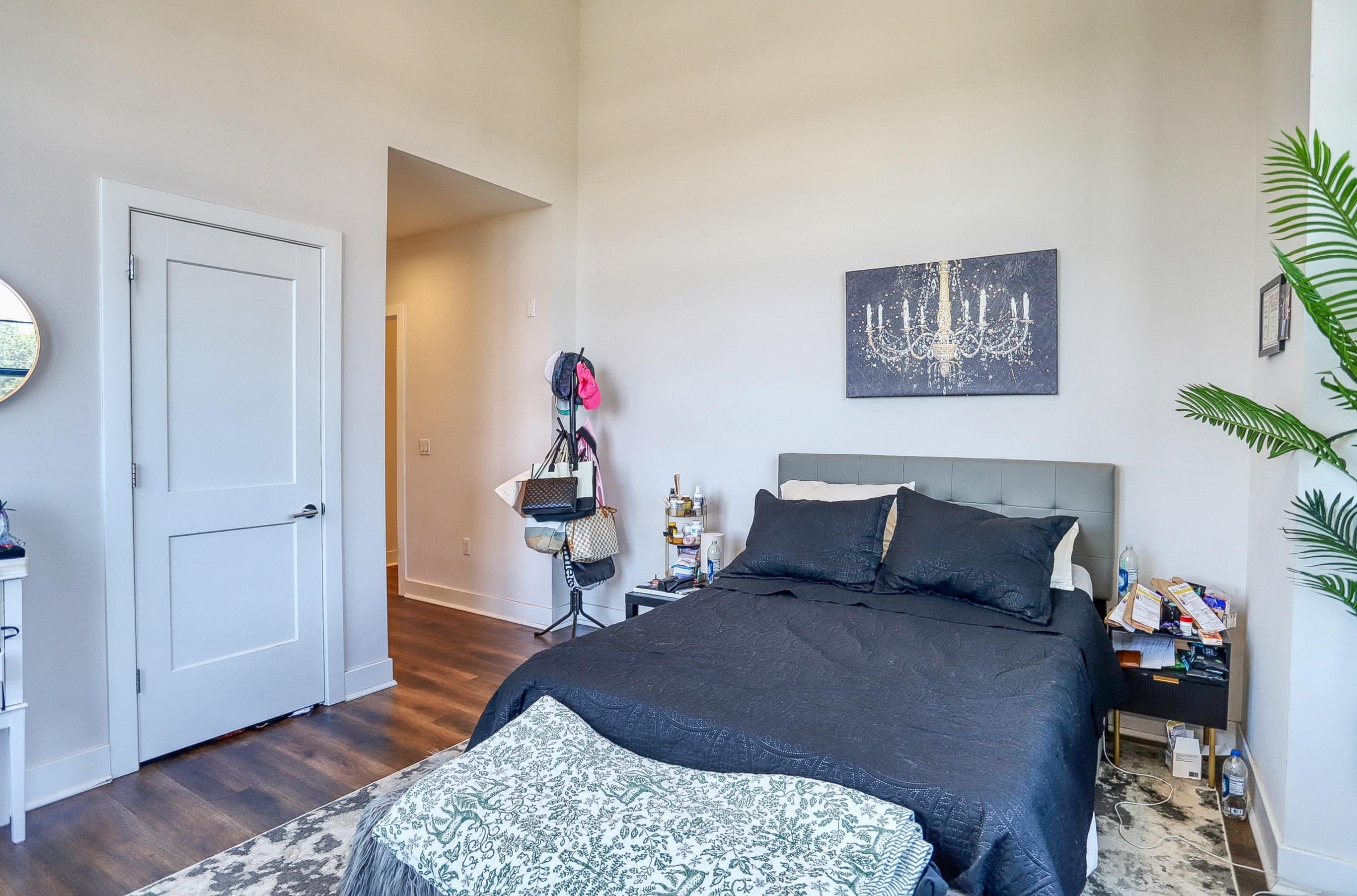 110 MARKET ST Unit: 204