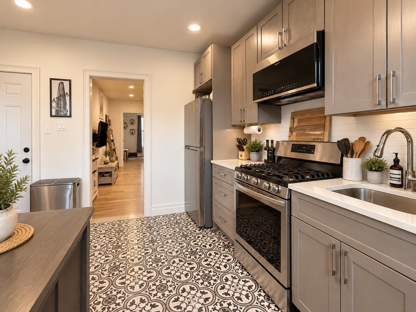 522 23RD ST Unit: 2