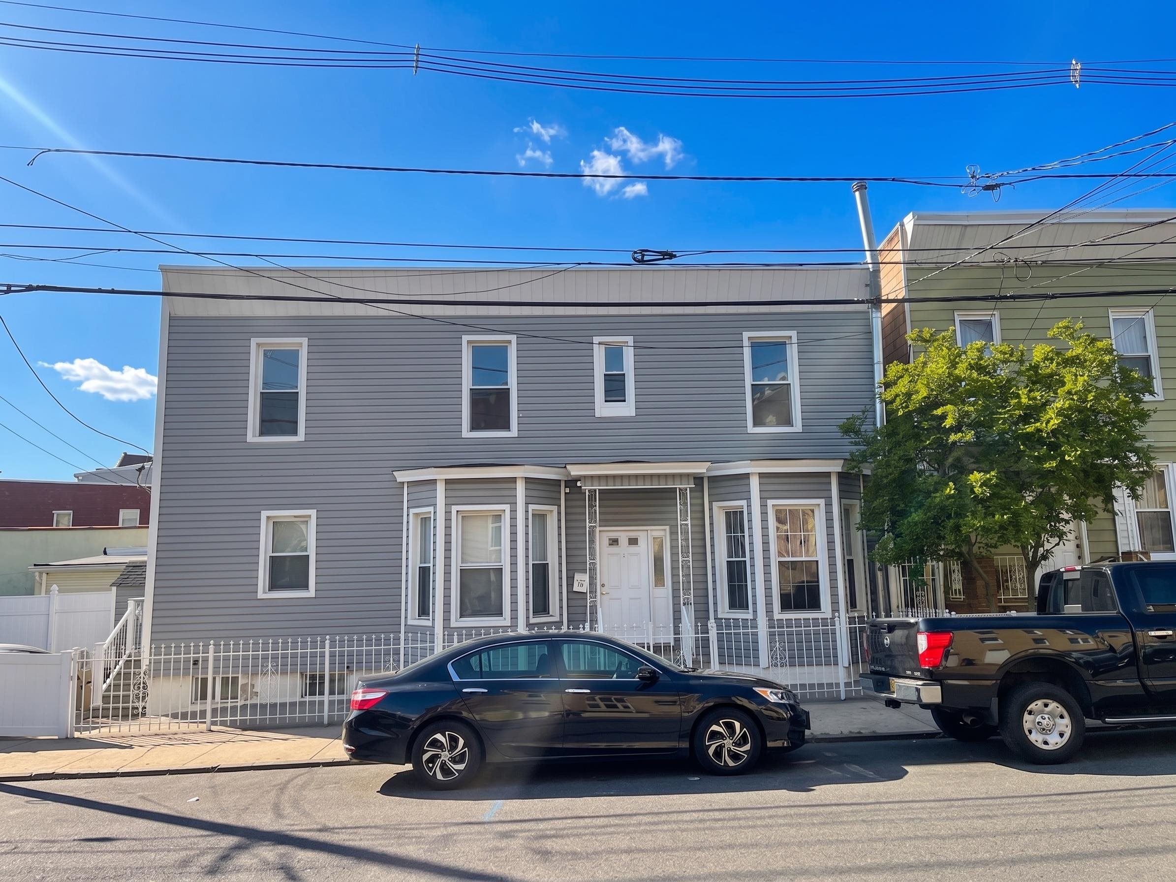 99 CLINTON AVE Unit: 2