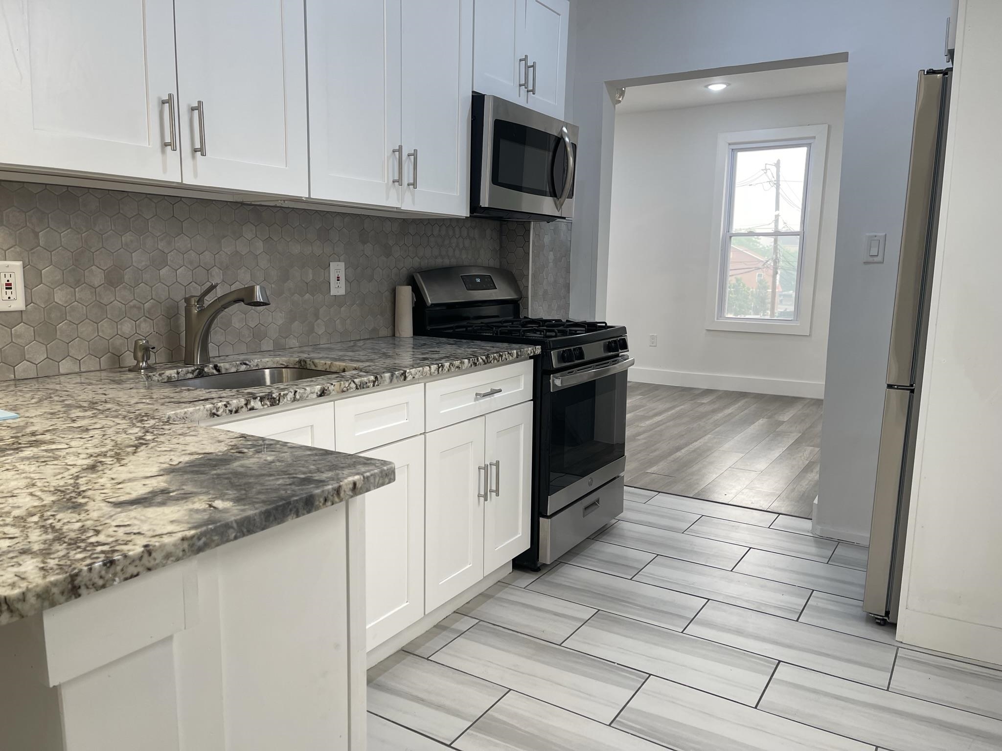 99 CLINTON AVE Unit: 2