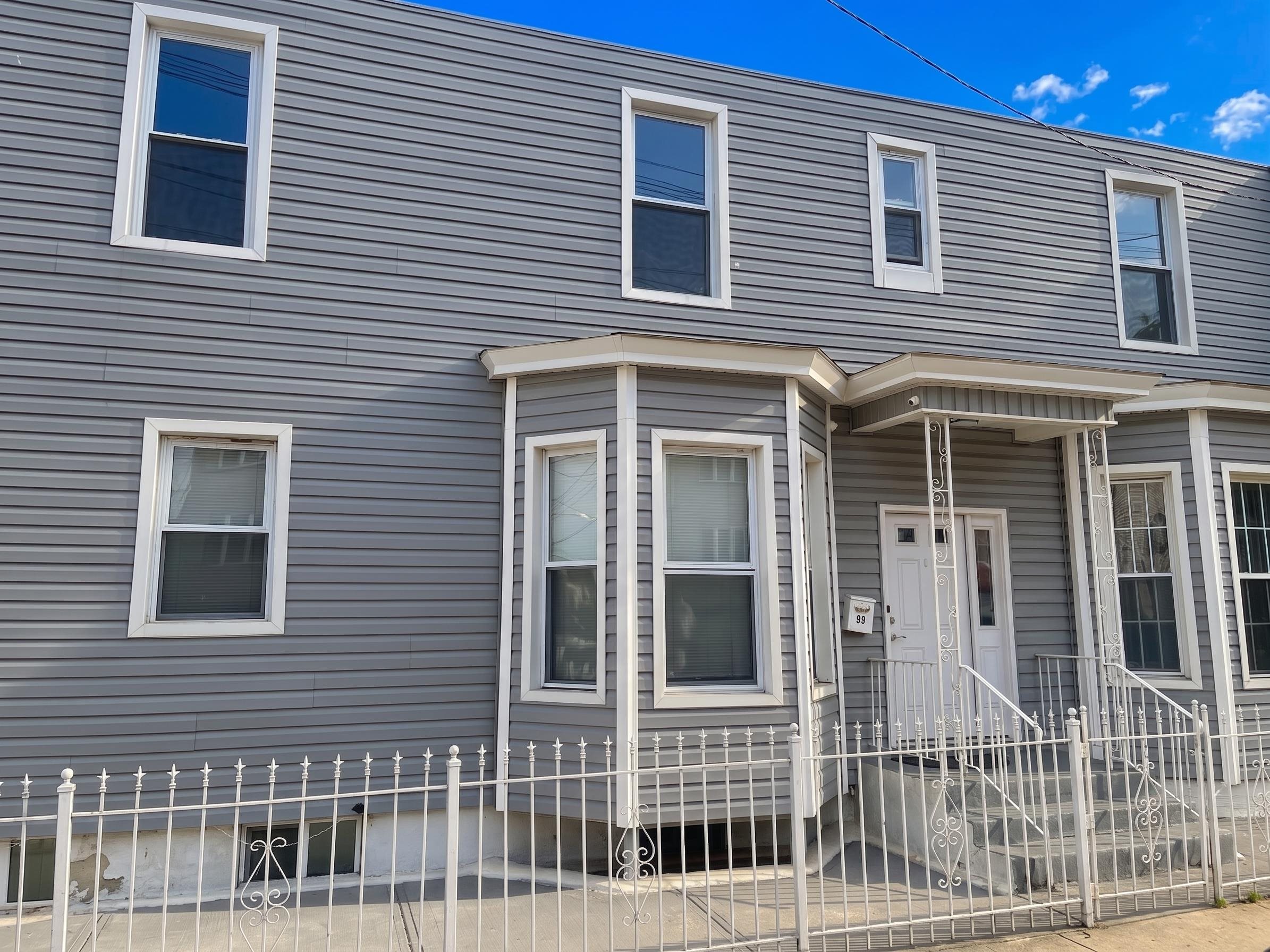 99 CLINTON AVE Unit: 2