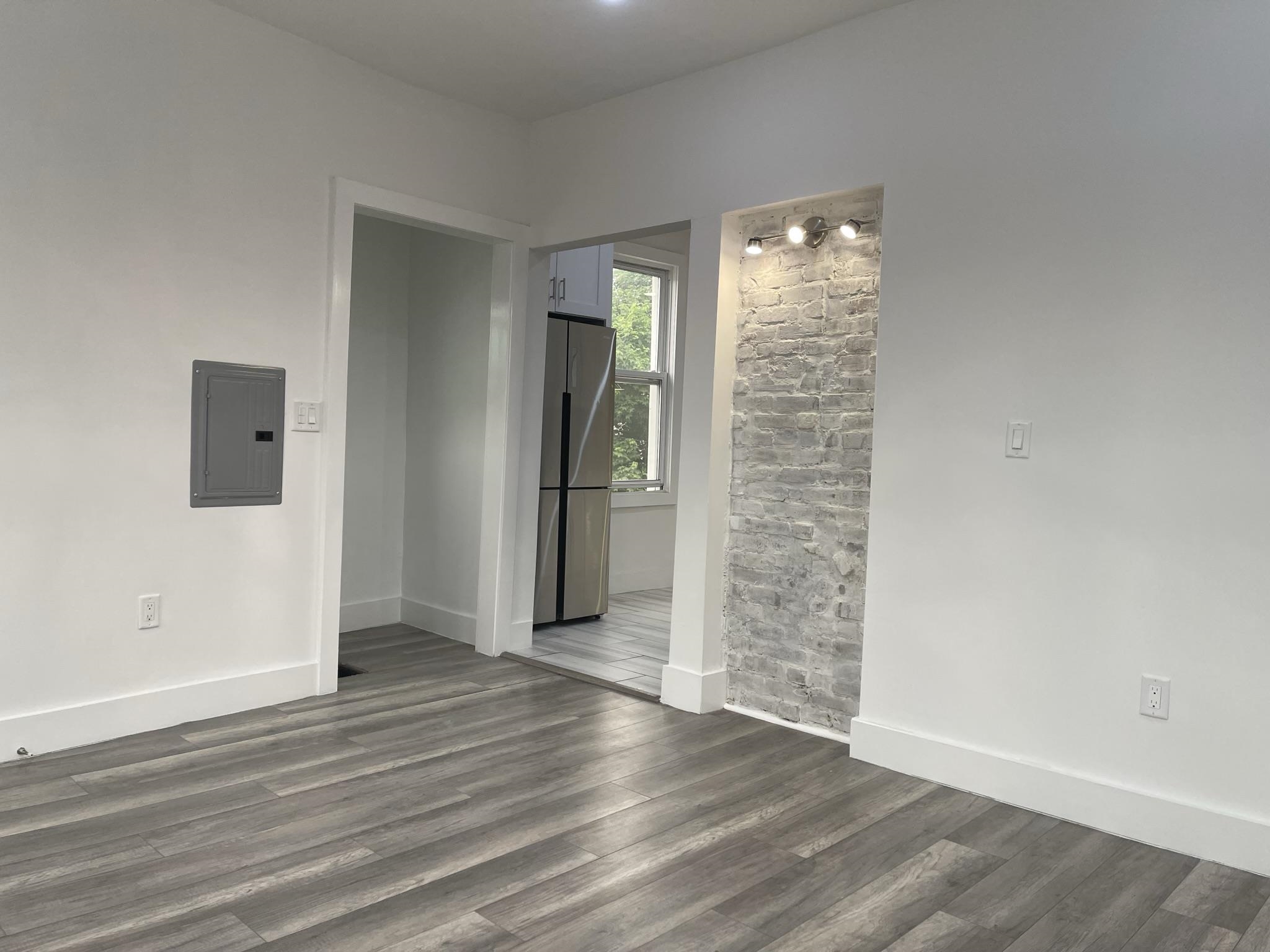 99 CLINTON AVE Unit: 2