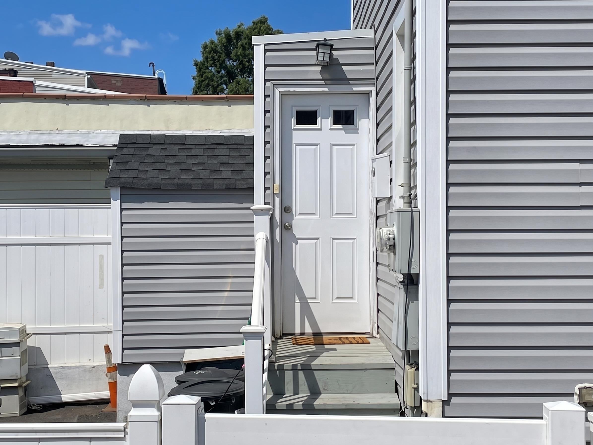 99 CLINTON AVE Unit: 2