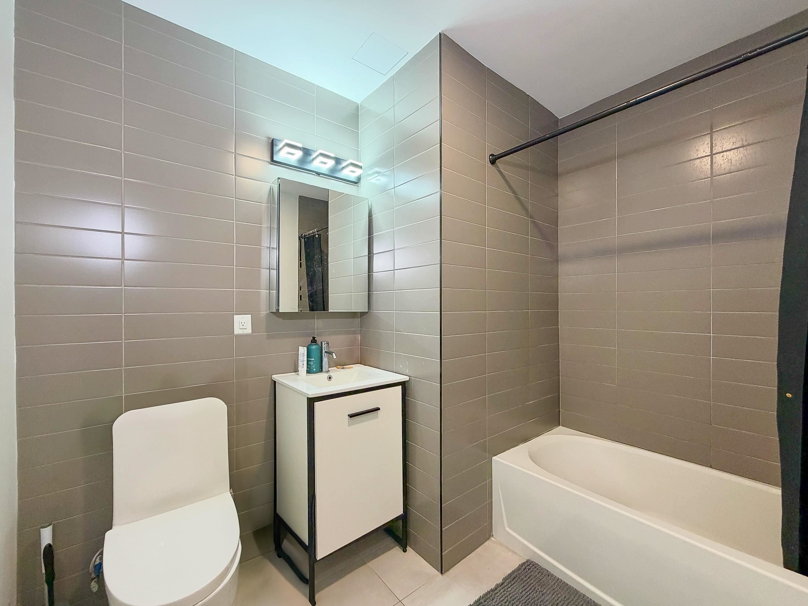 327 COMMUNIPAW AVE Unit: 304