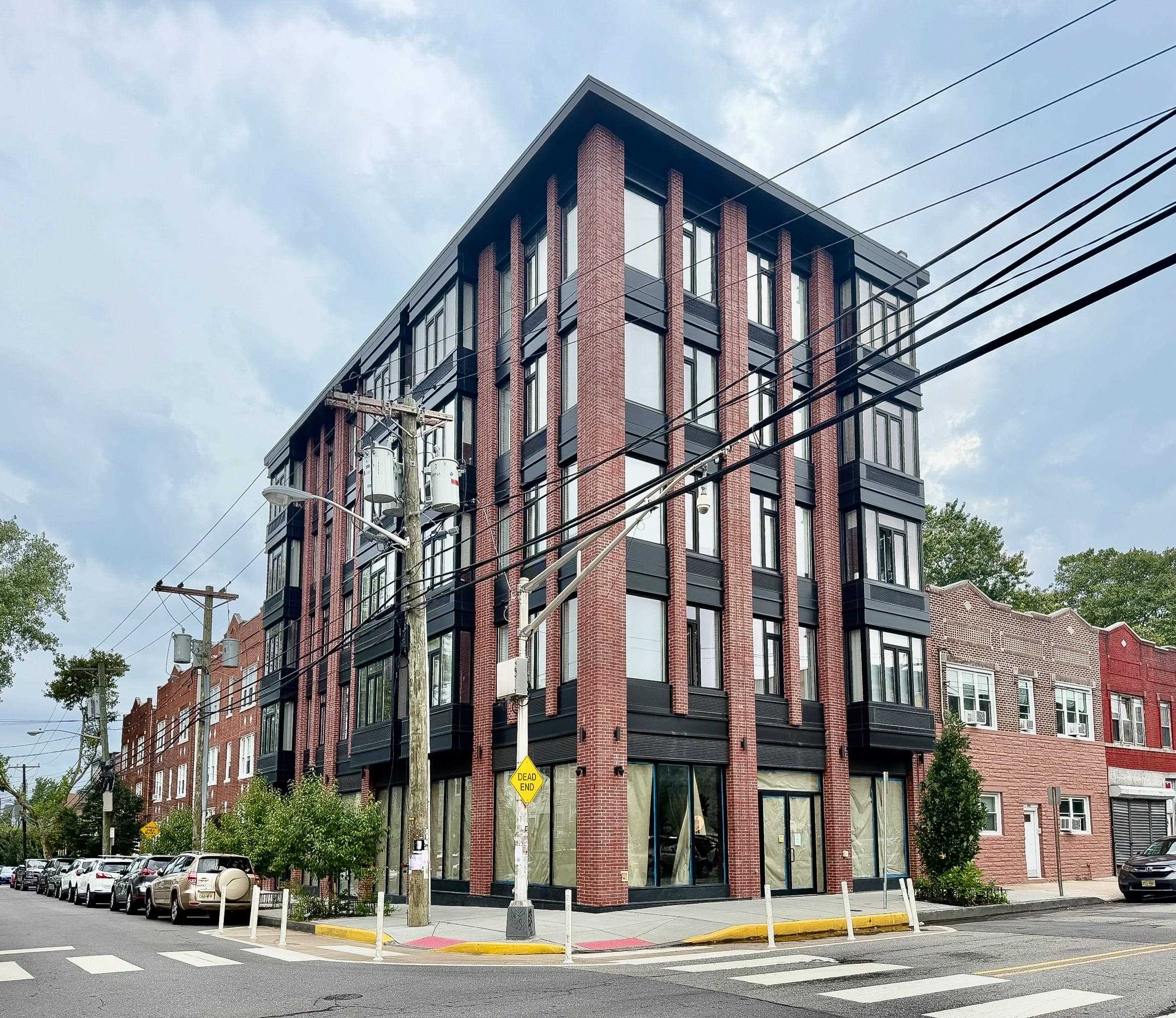 327 COMMUNIPAW AVE Unit: 304