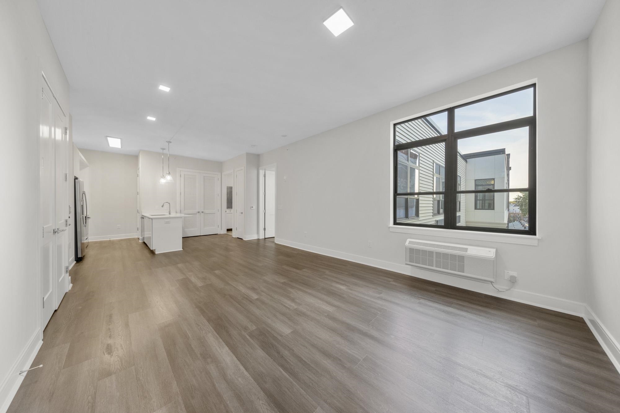 121 34TH ST Unit: 510