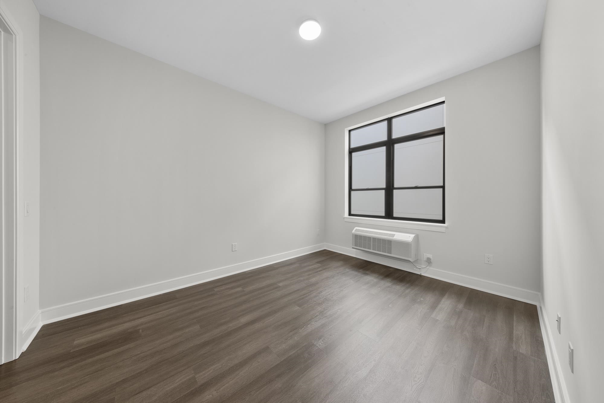 121 34TH ST Unit: 510