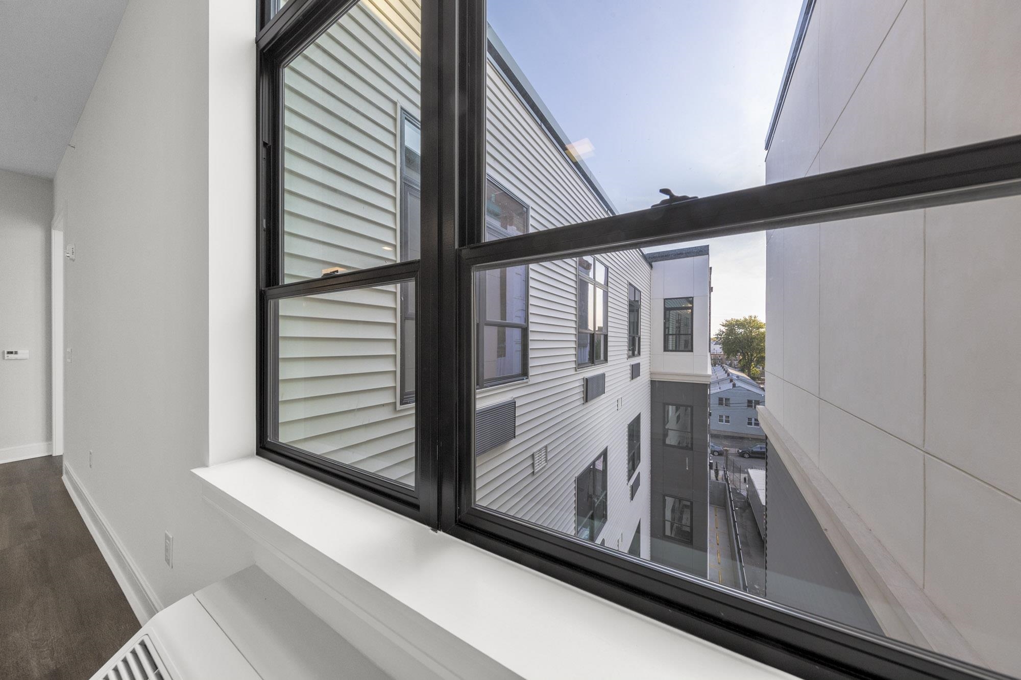 121 34TH ST Unit: 510