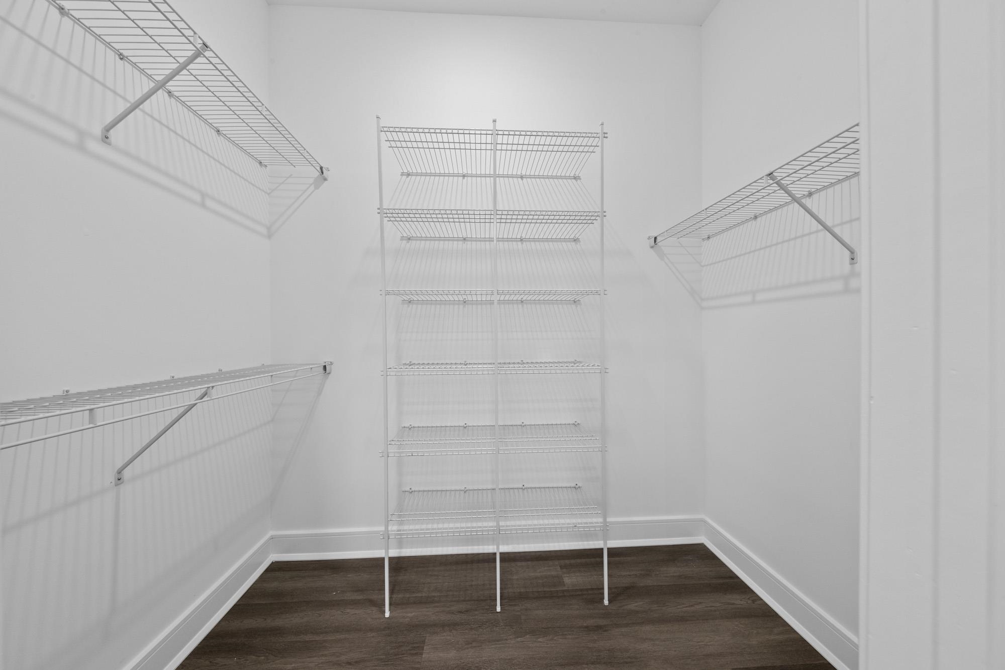 121 34TH ST Unit: 517