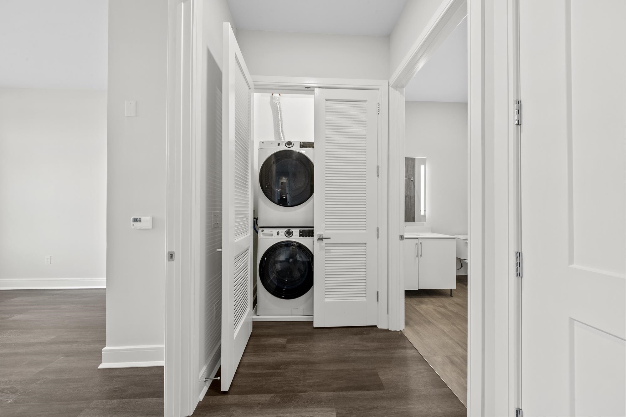 121 34TH ST Unit: 517