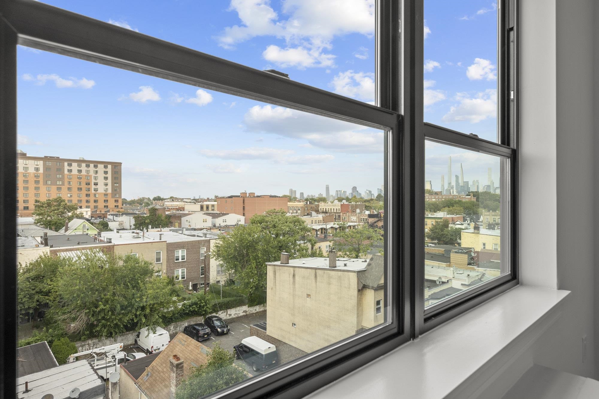 121 34TH ST Unit: 517