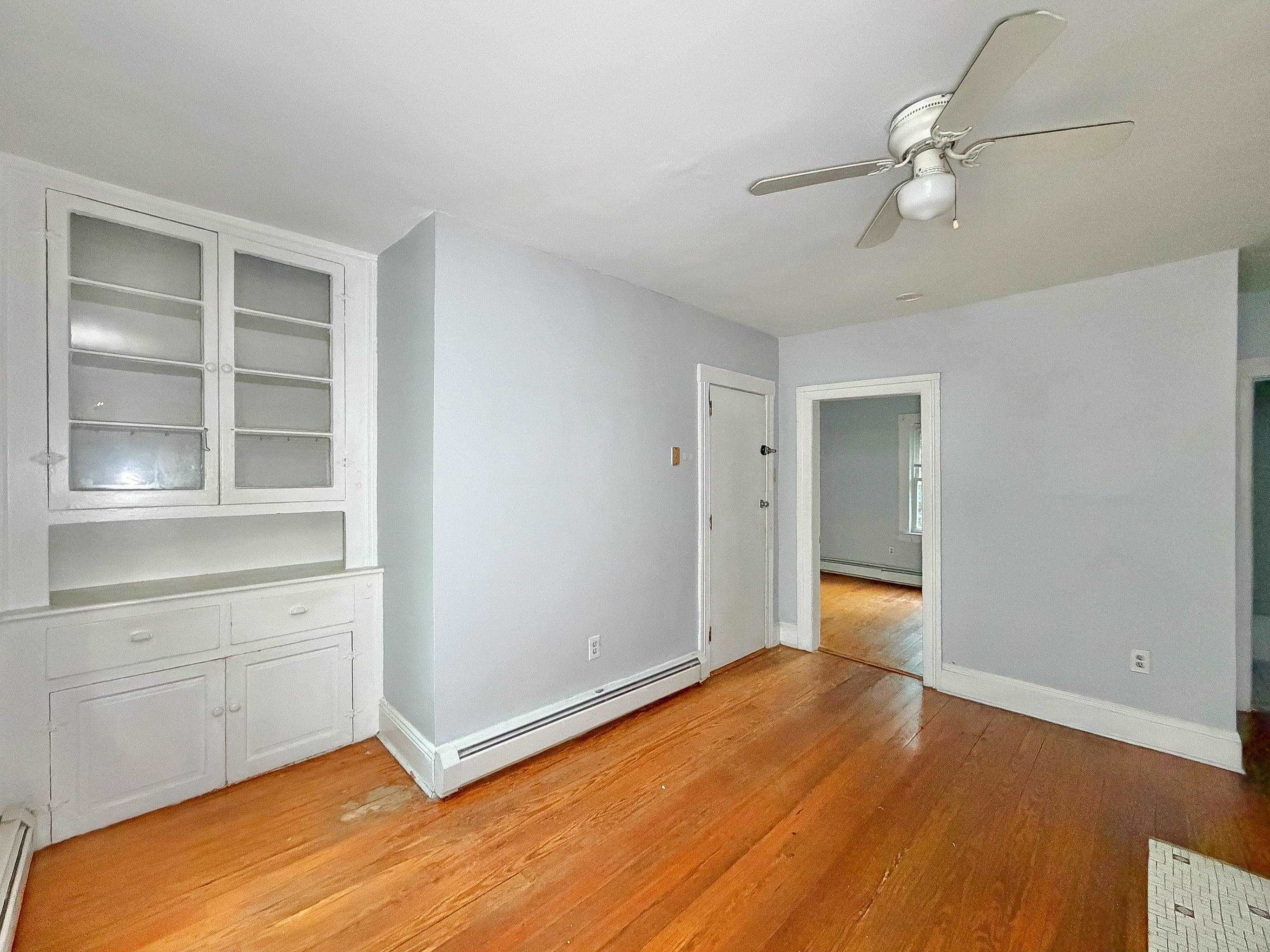 304 2ND ST Unit: 2R