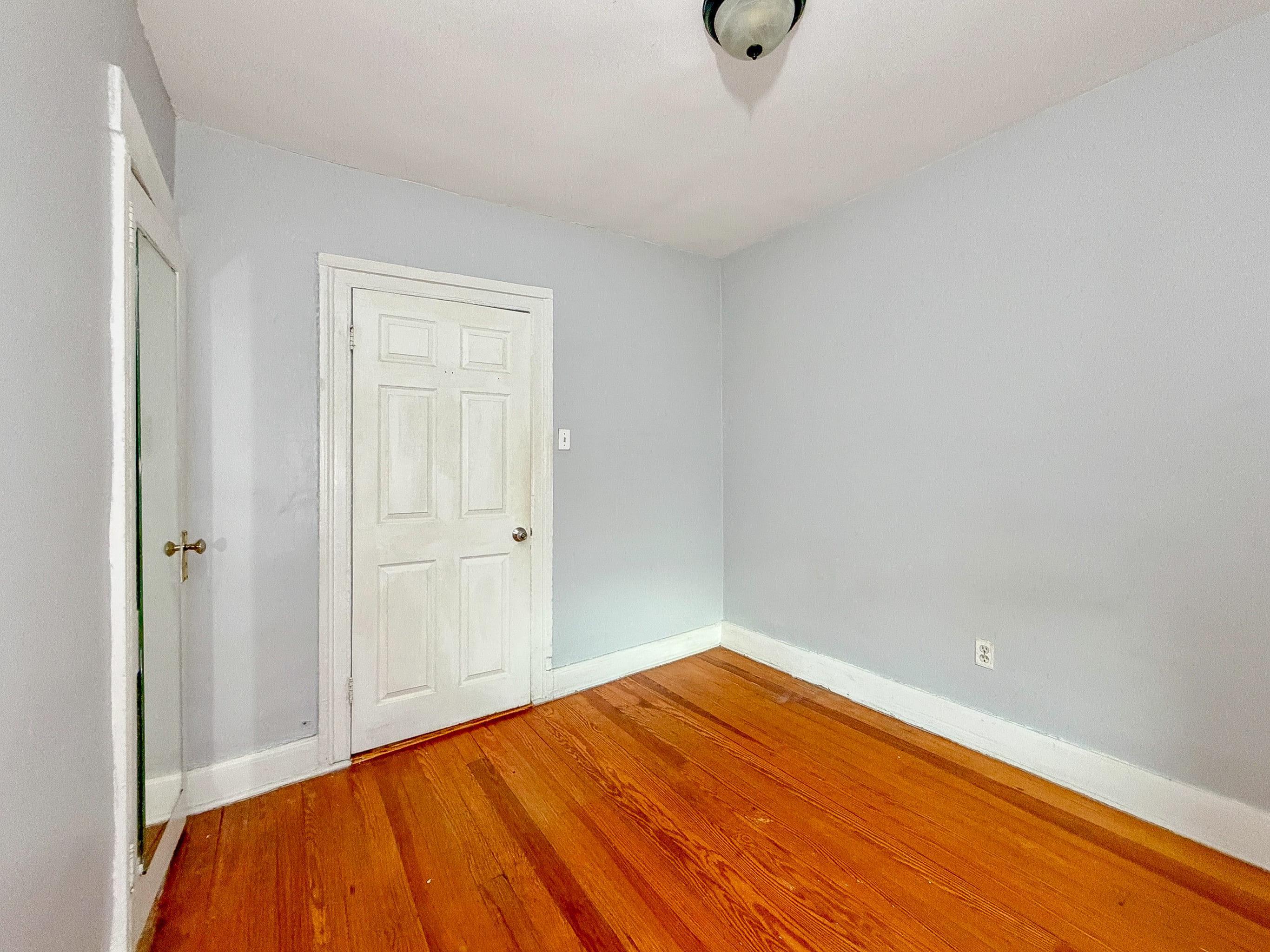 304 2ND ST Unit: 2R